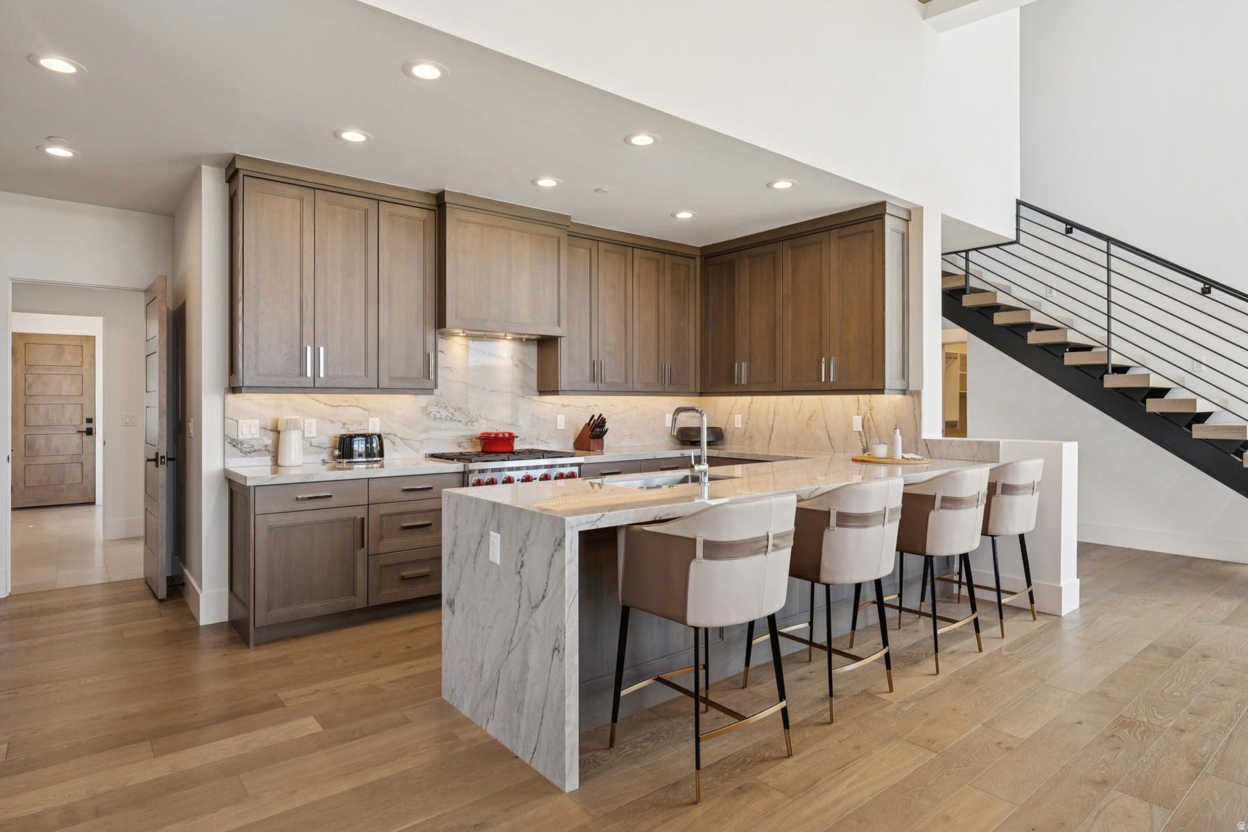 CLUBHOUSE VILLAS - Residential