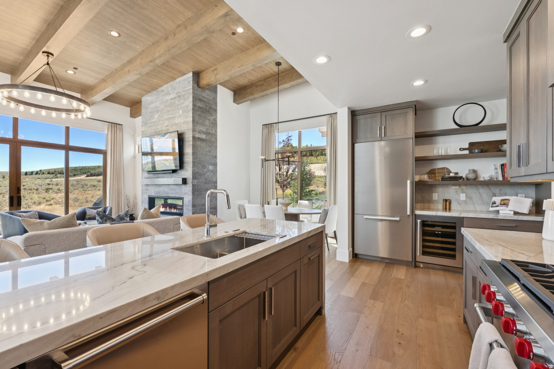CLUBHOUSE VILLAS - Residential