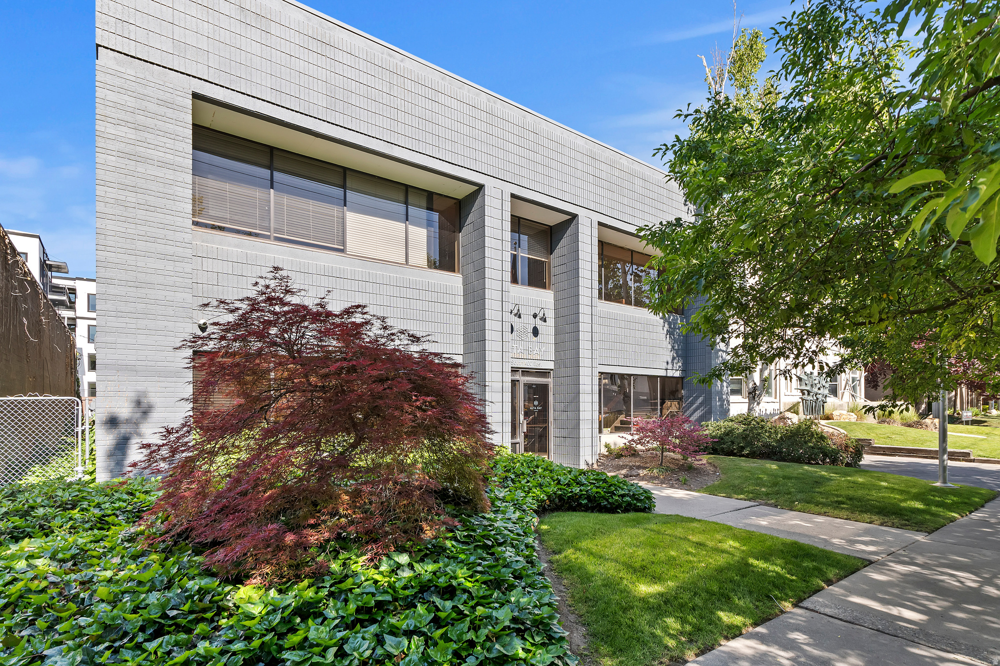 3,560-7,120SF Available   Downtown SLC   3.3/1,000 Parking Ratio   $15.50/SF/Year/Full Service
