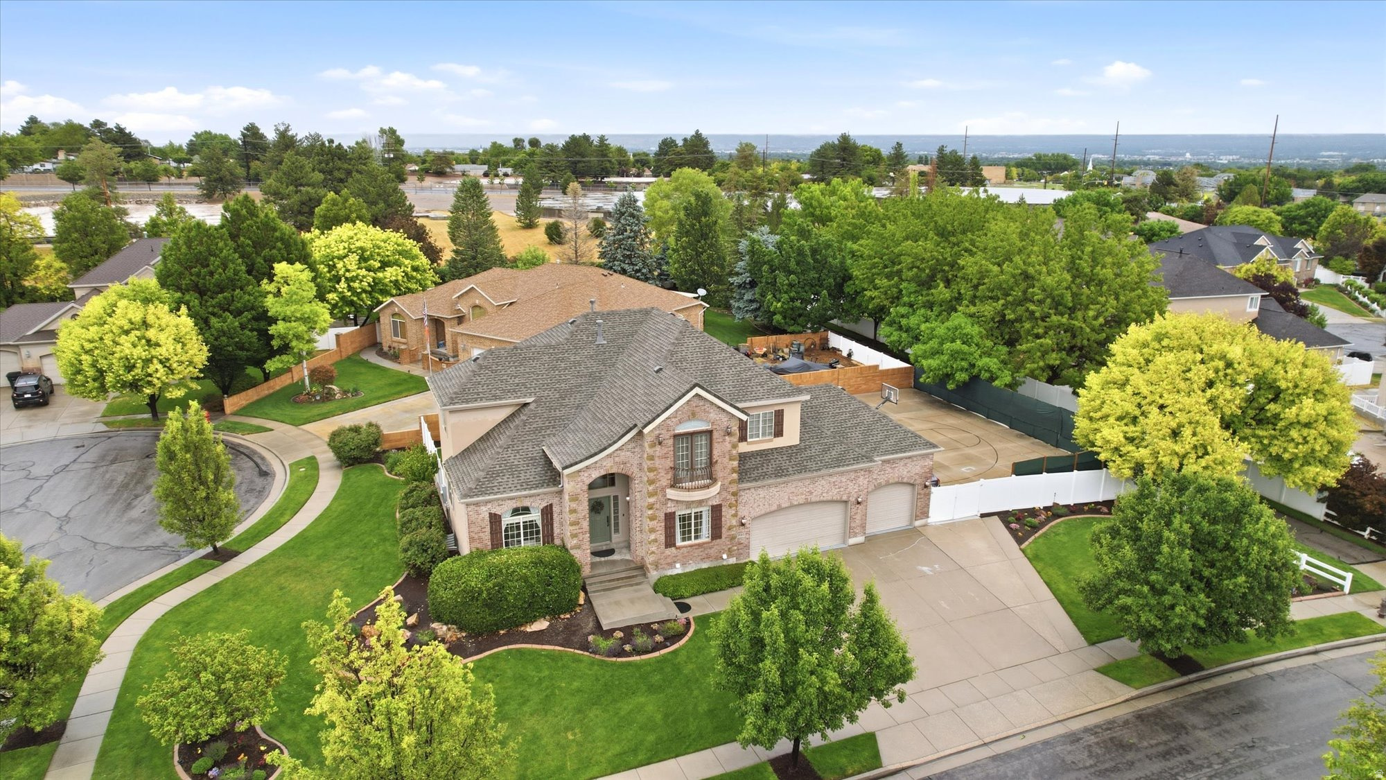 HIGHLAND - Residential