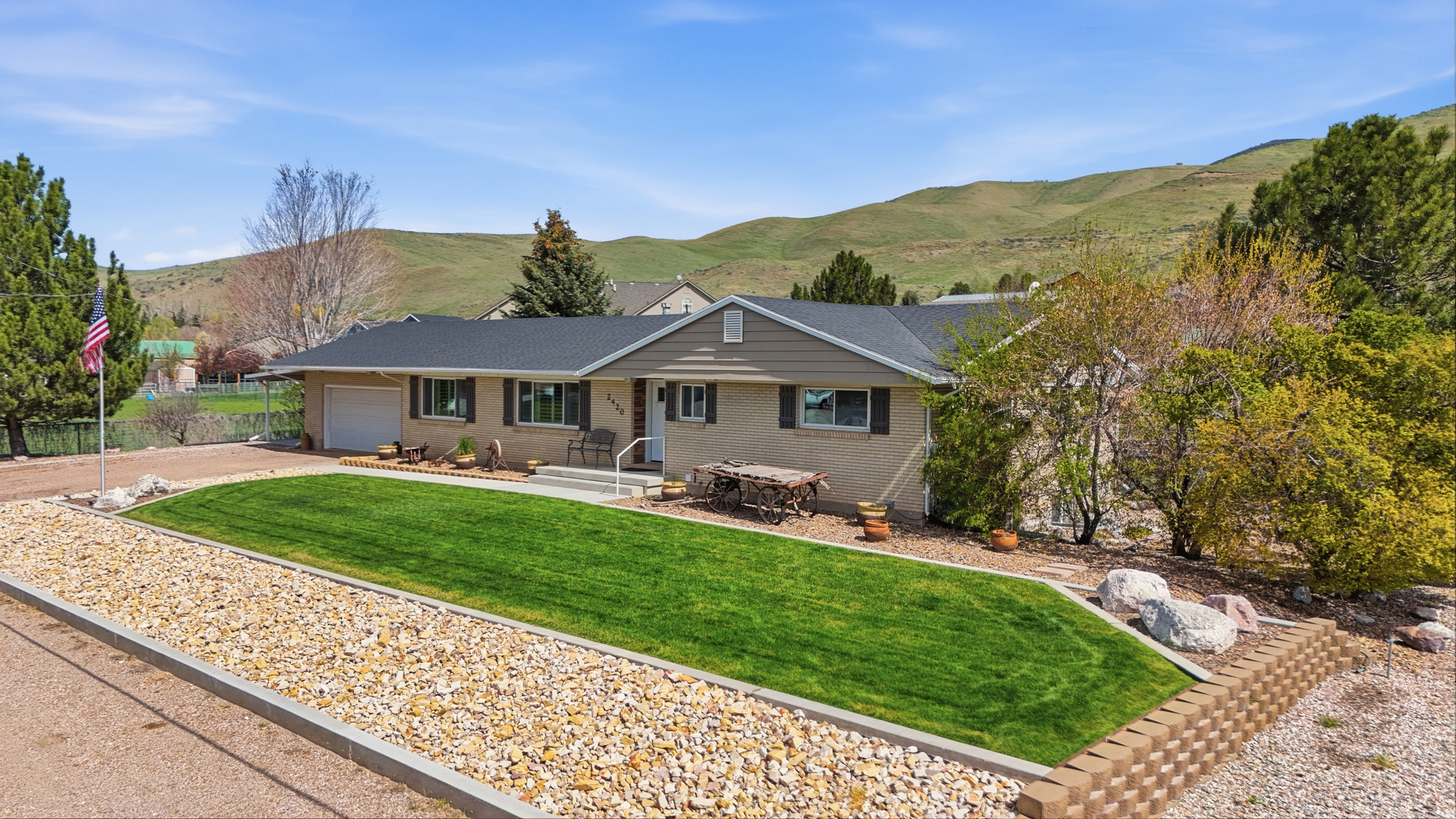 SPRING HOLLOW - Residential