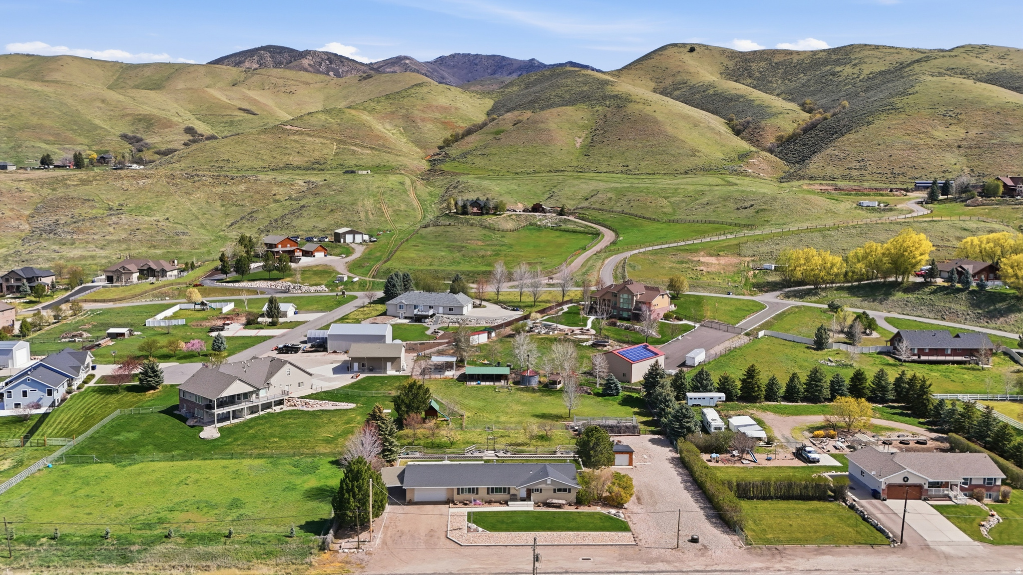 SPRING HOLLOW - Residential