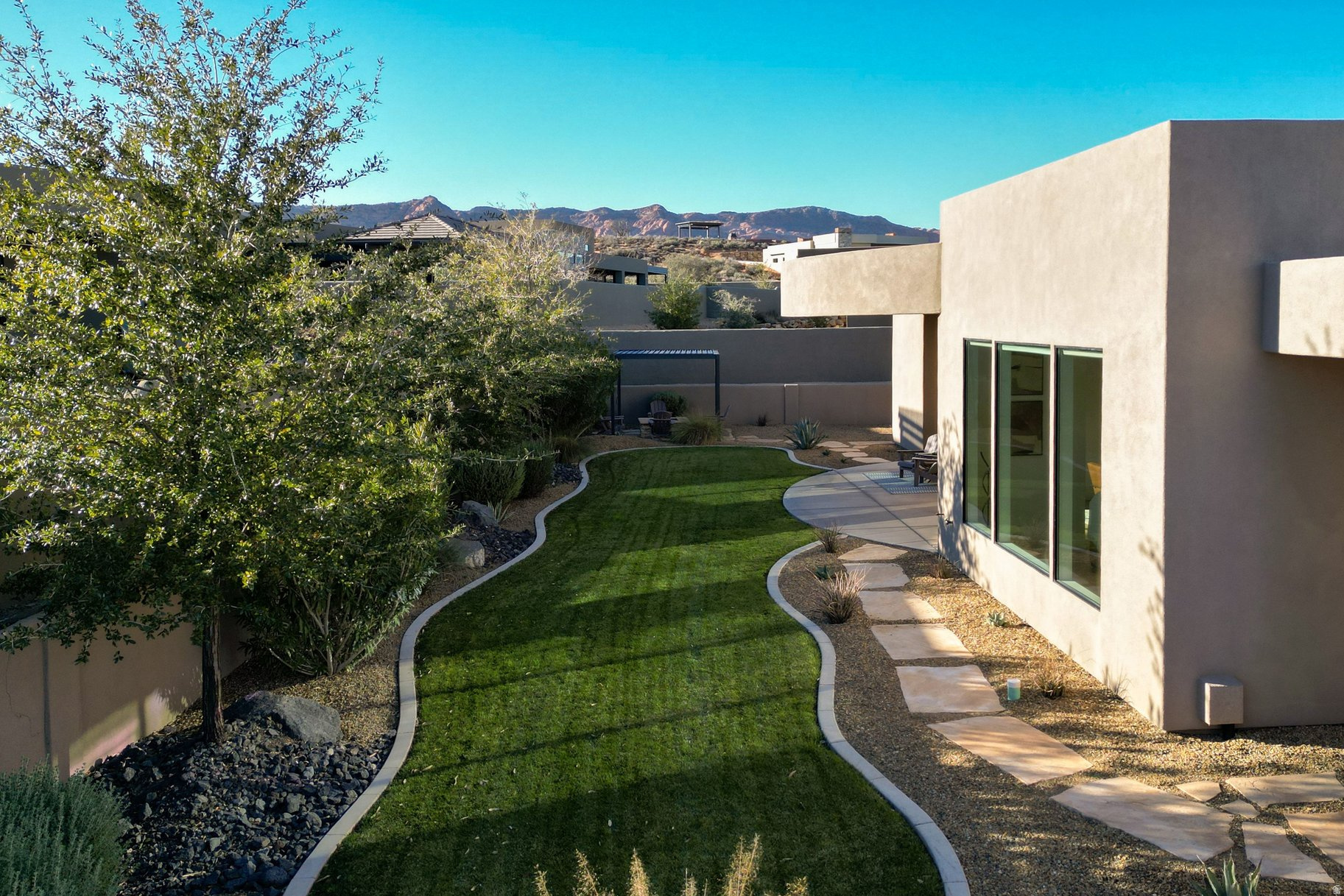 LEDGES OF ST GEORGE PH 10 - Residential