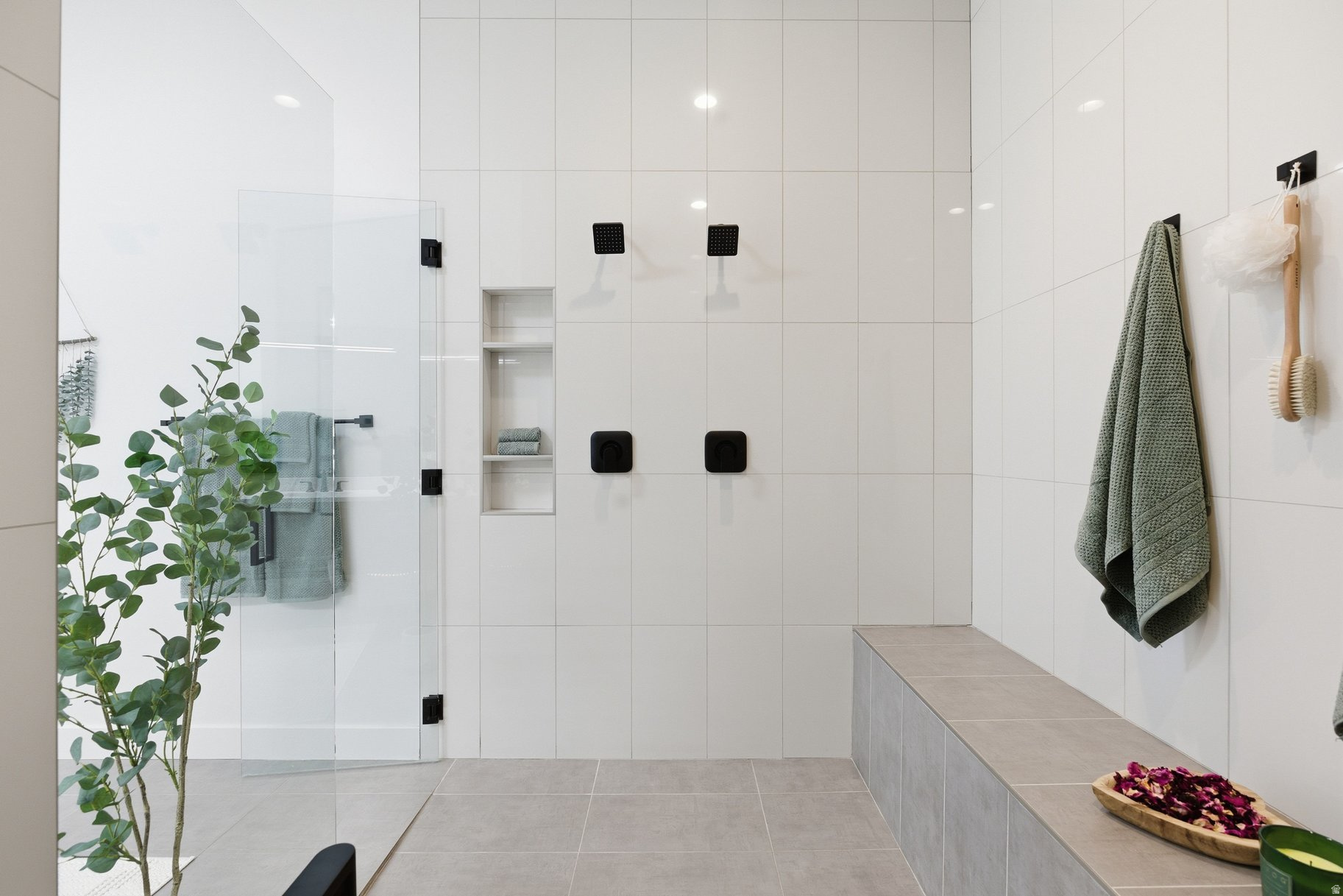 LEDGES OF ST GEORGE PH 10 - Residential