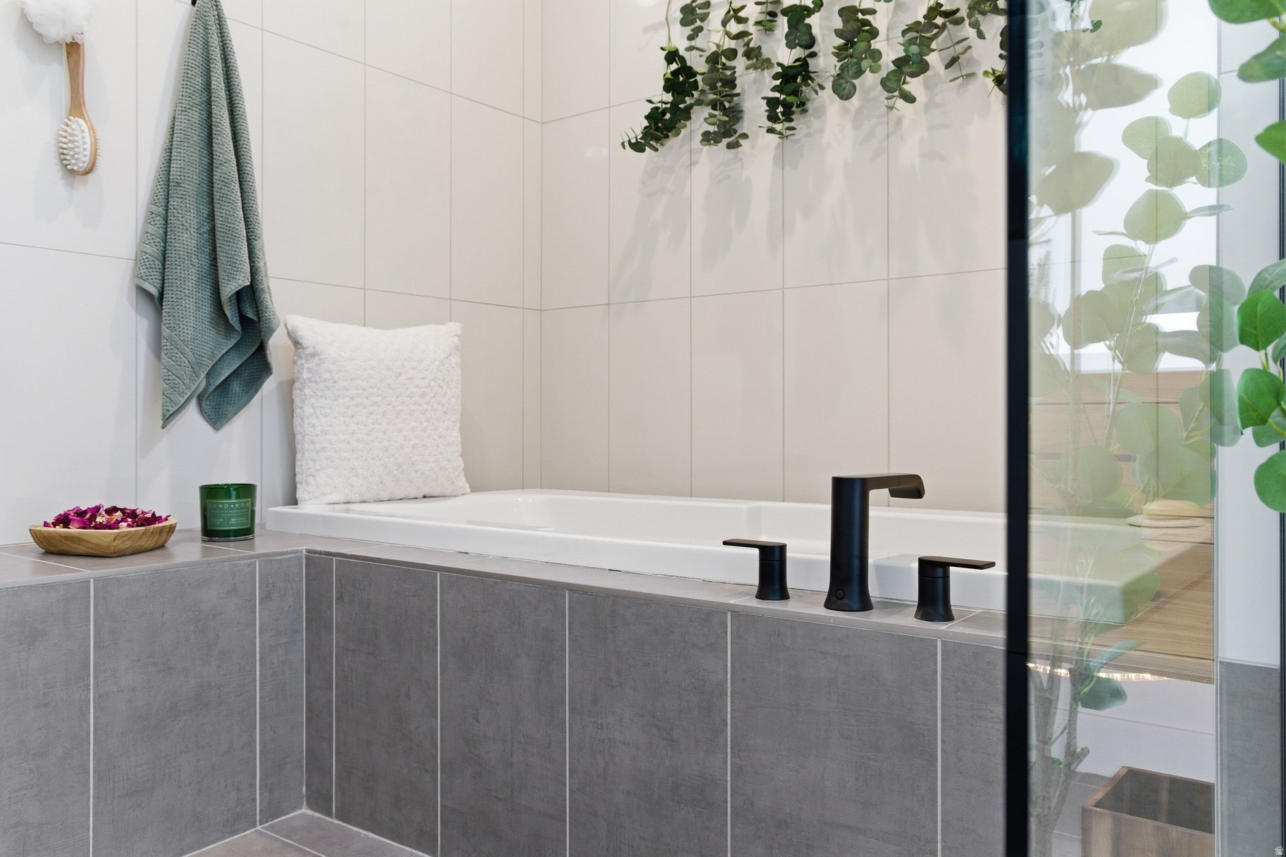 LEDGES OF ST GEORGE PH 10 - Residential