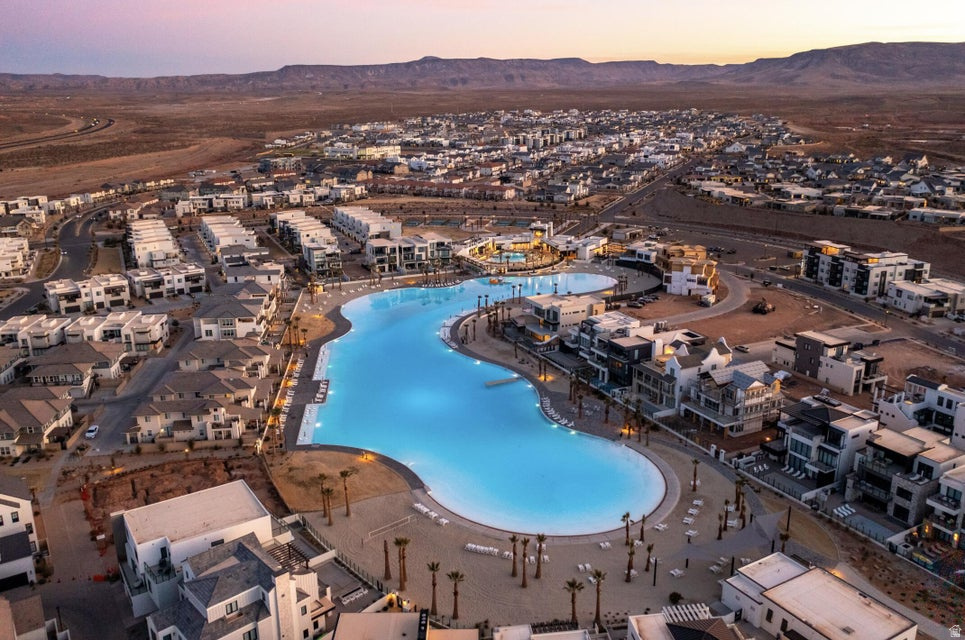 ATKINVILLE TOWNHOMES AT DESERT COLOR - Residential