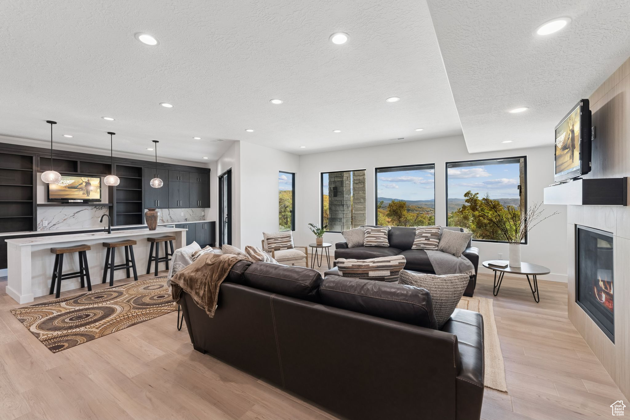 GOLDEN EAGLE - Residential