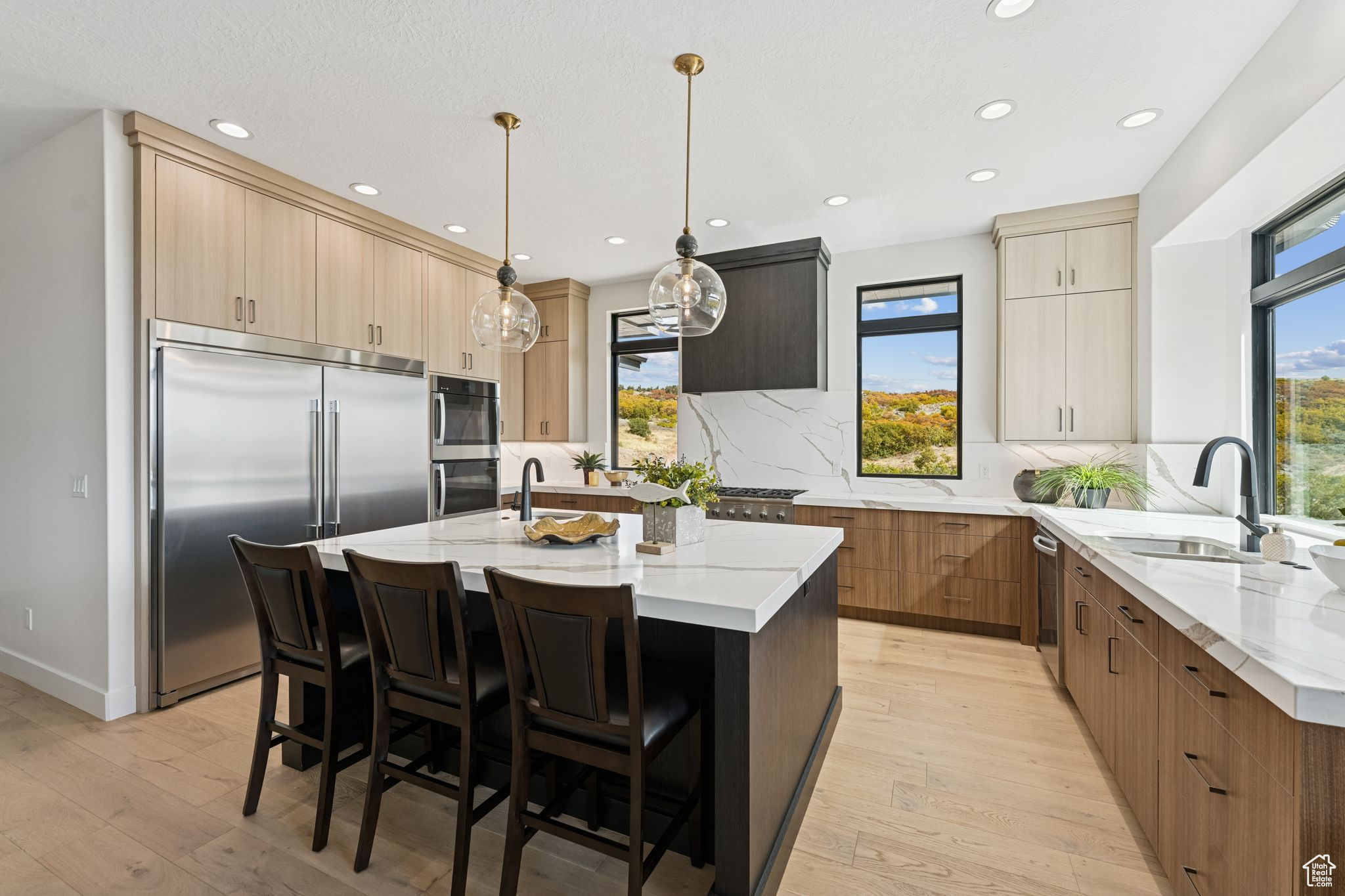 GOLDEN EAGLE - Residential