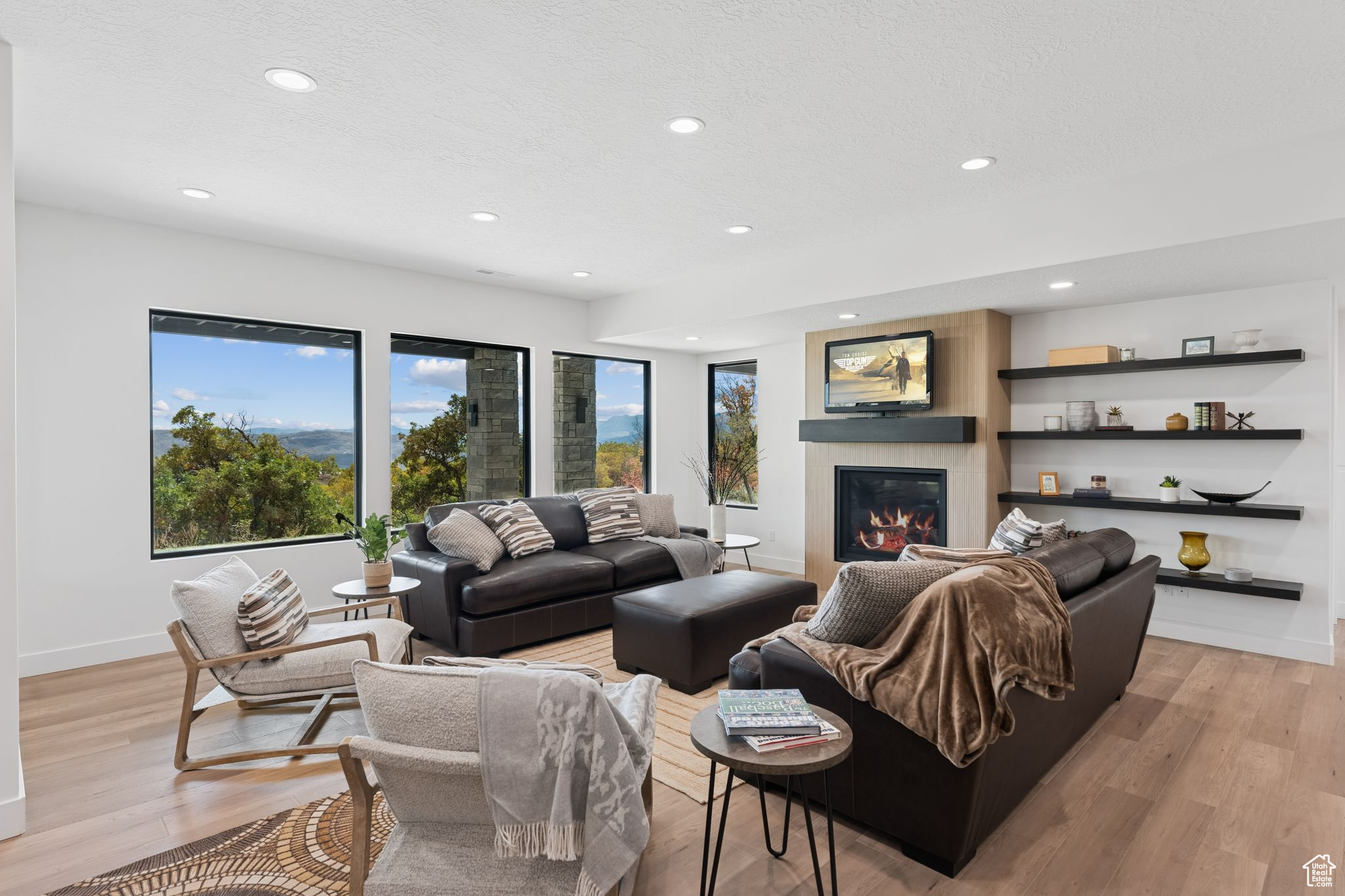 GOLDEN EAGLE - Residential