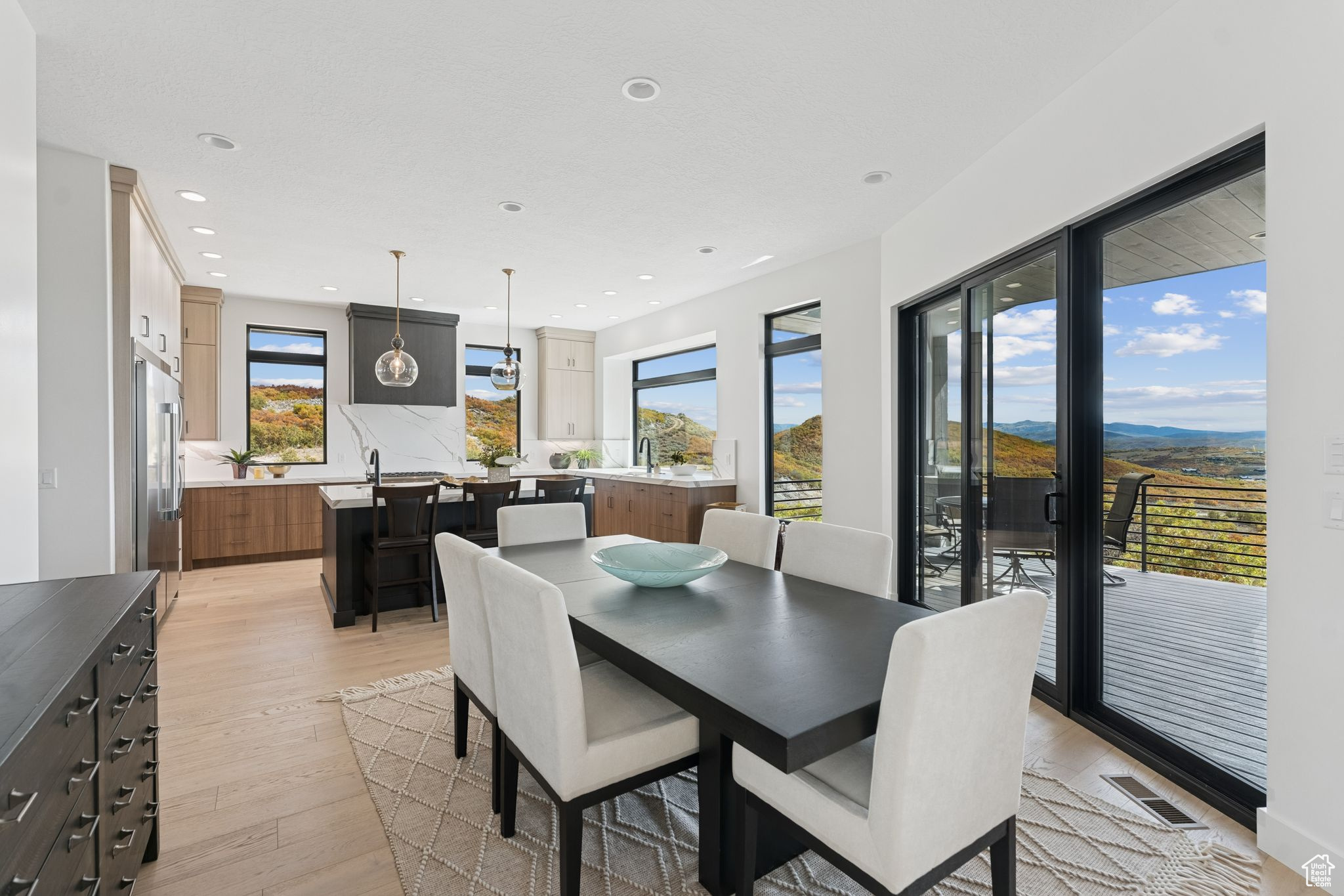 GOLDEN EAGLE - Residential