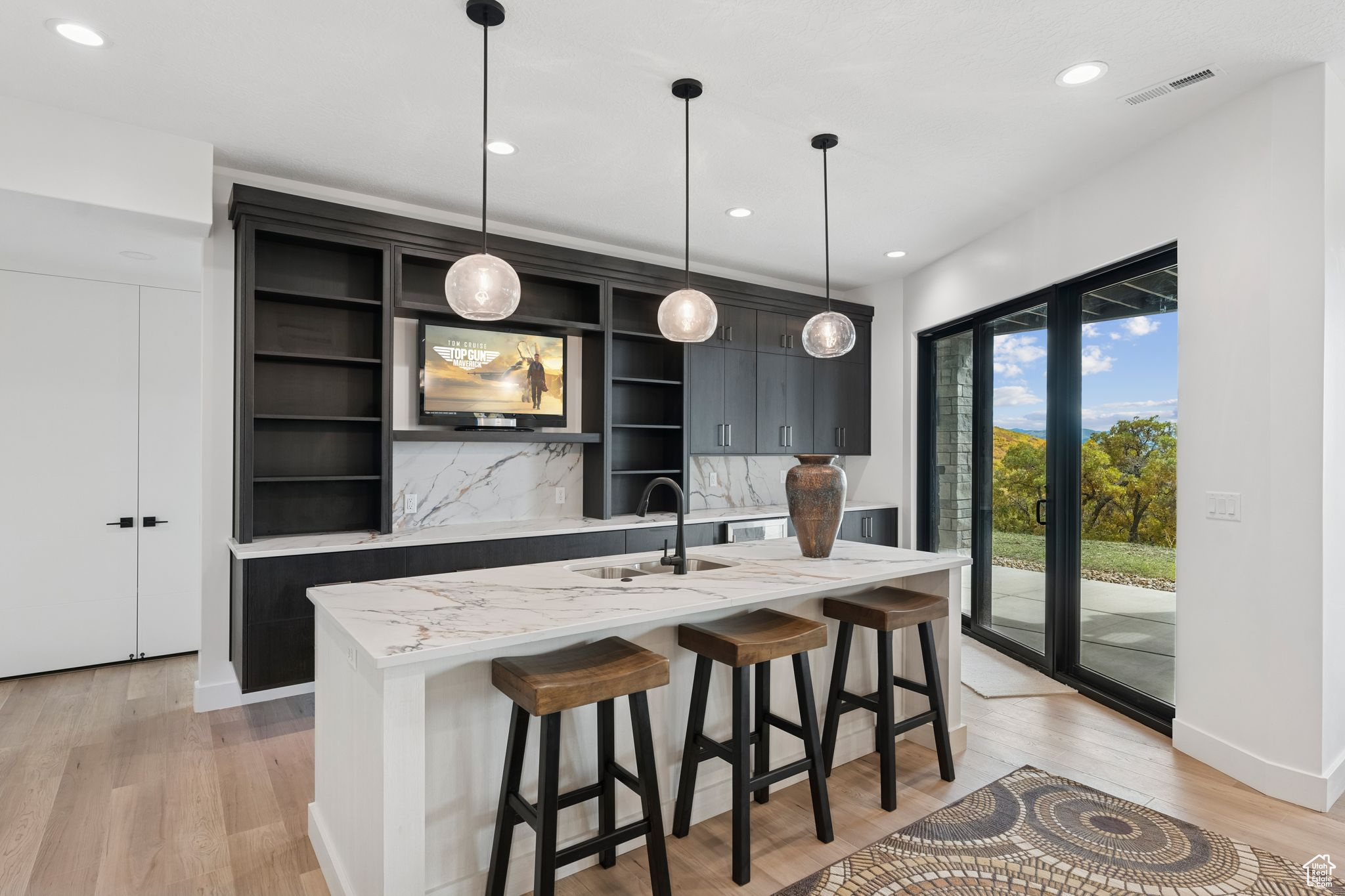 GOLDEN EAGLE - Residential