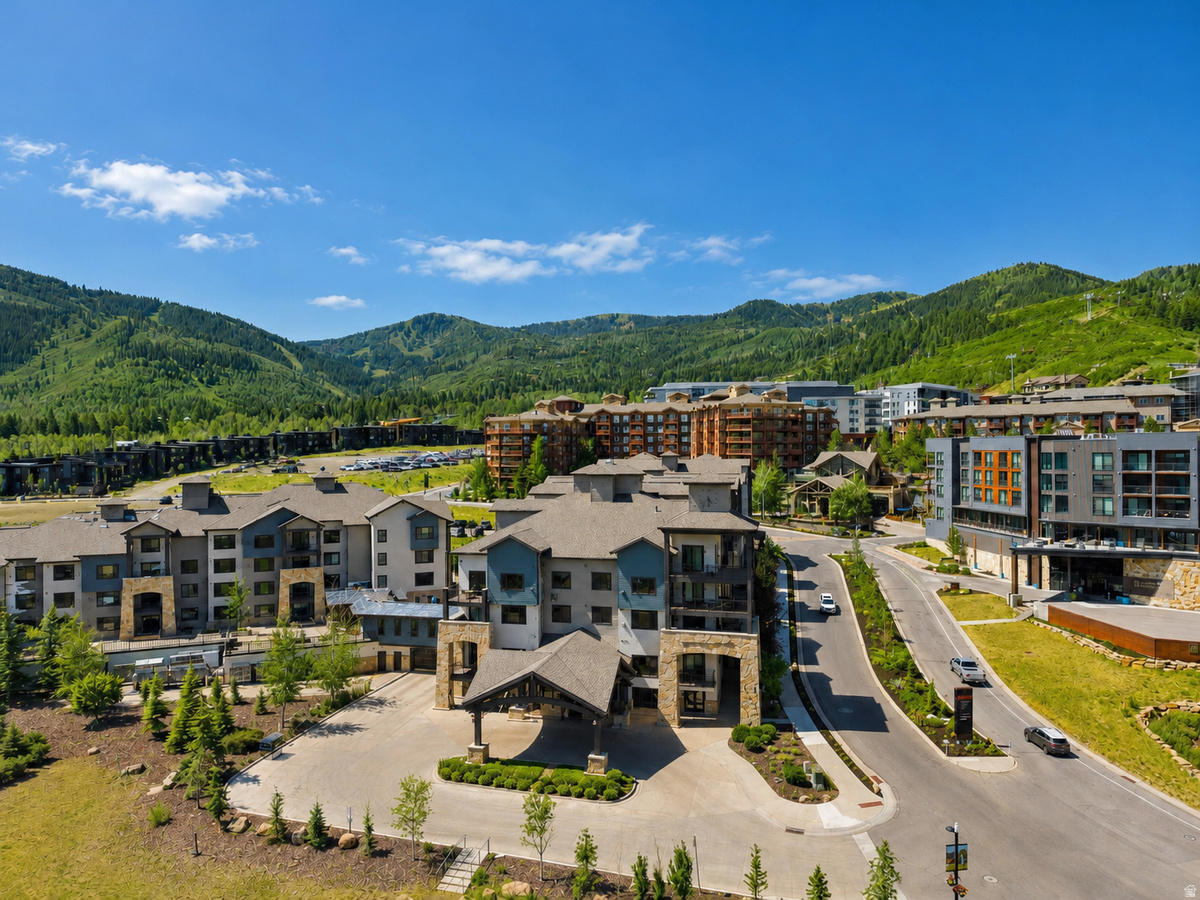 SILVERADO LODGE CONDOMINIUM - Residential