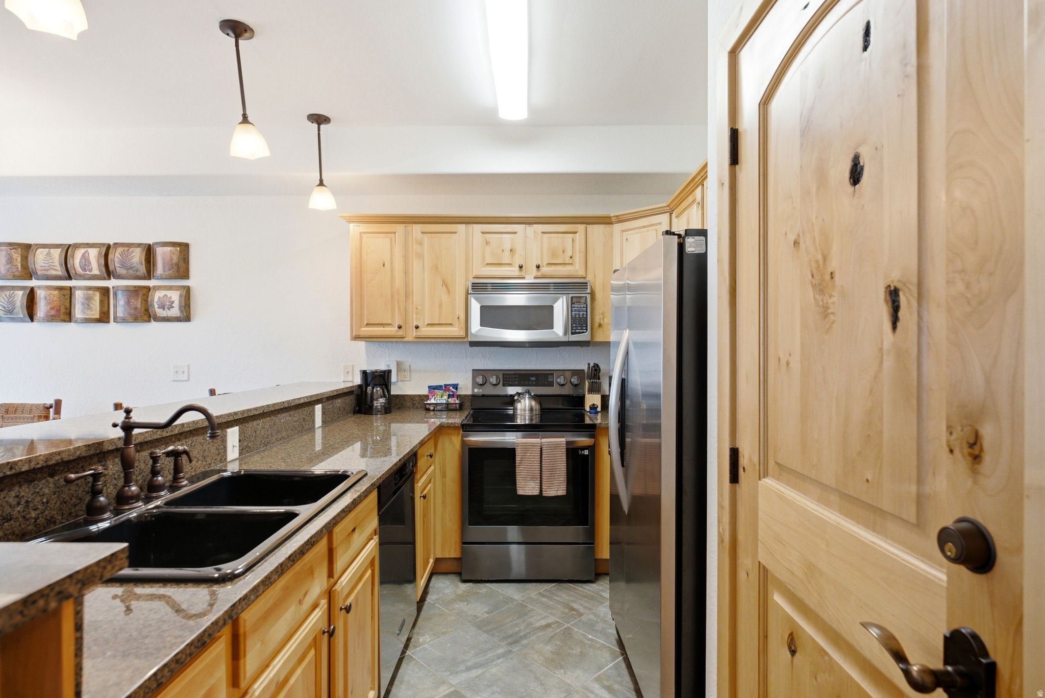 SILVERADO LODGE CONDOMINIUM - Residential