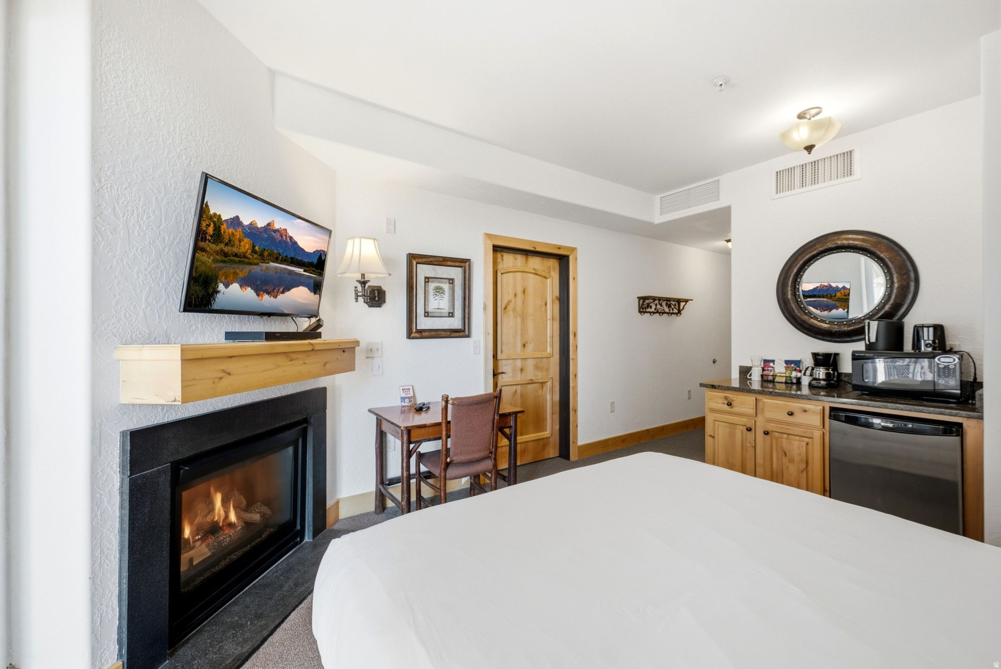SILVERADO LODGE CONDOMINIUM - Residential