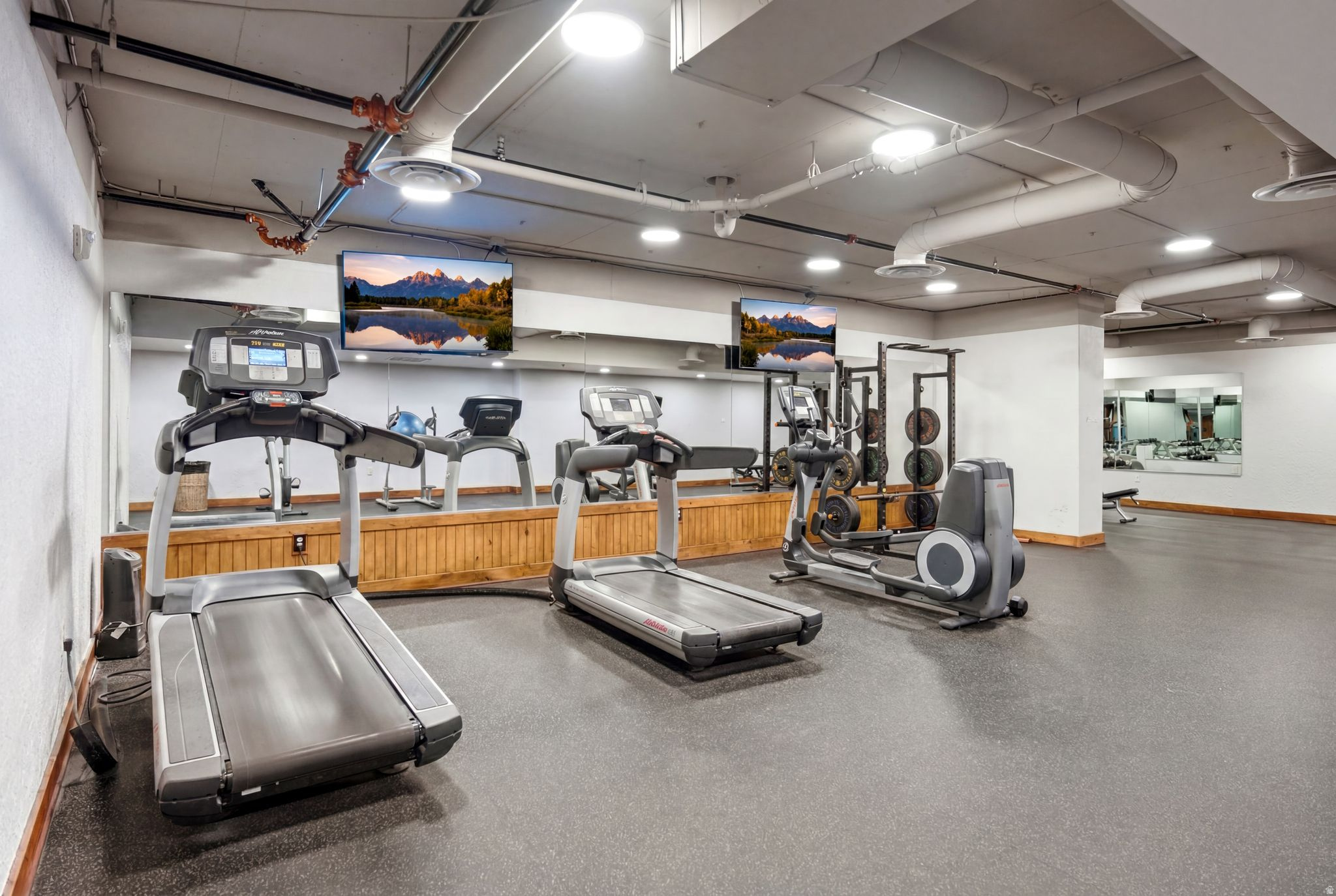 SILVERADO LODGE CONDOMINIUM - Residential