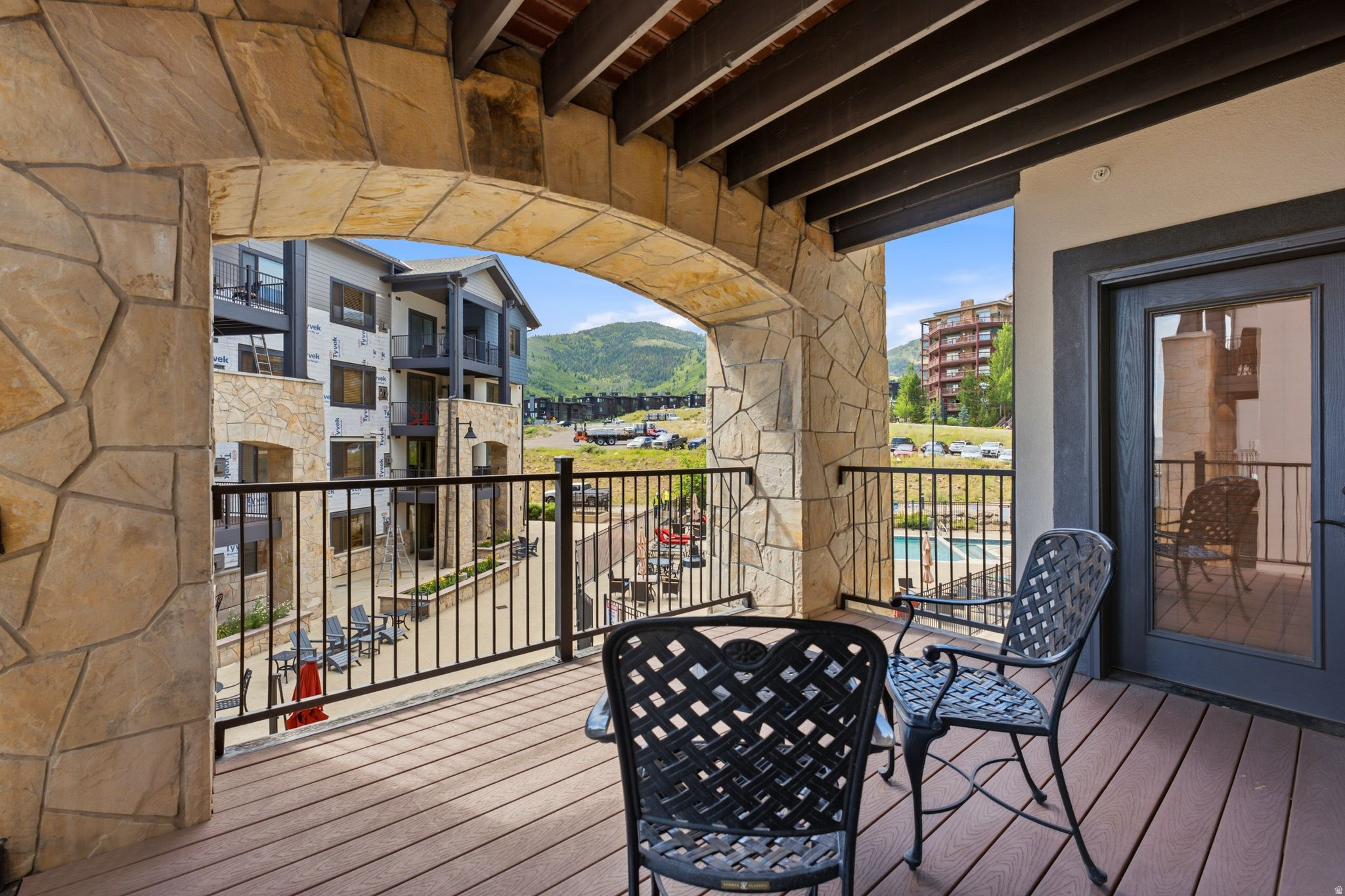 SILVERADO LODGE CONDOMINIUM - Residential