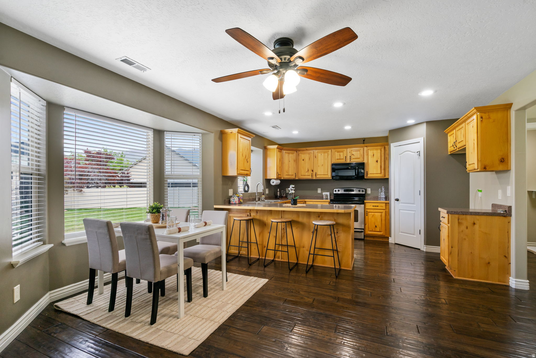 FARMINGTON RANCHES - Residential
