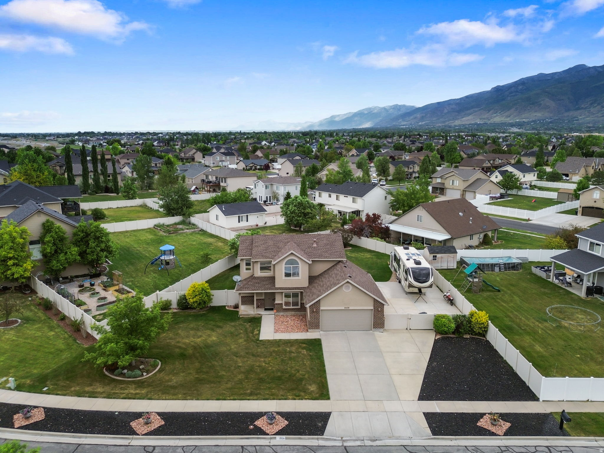 FARMINGTON RANCHES - Residential