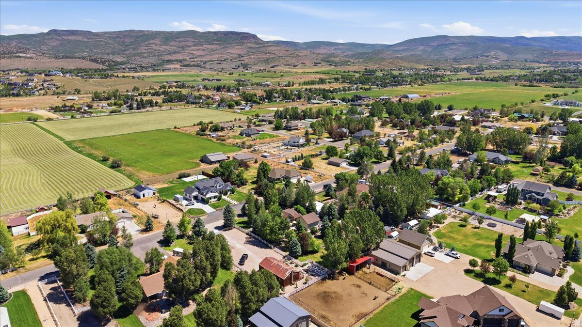 WILD MARE FARM - Residential