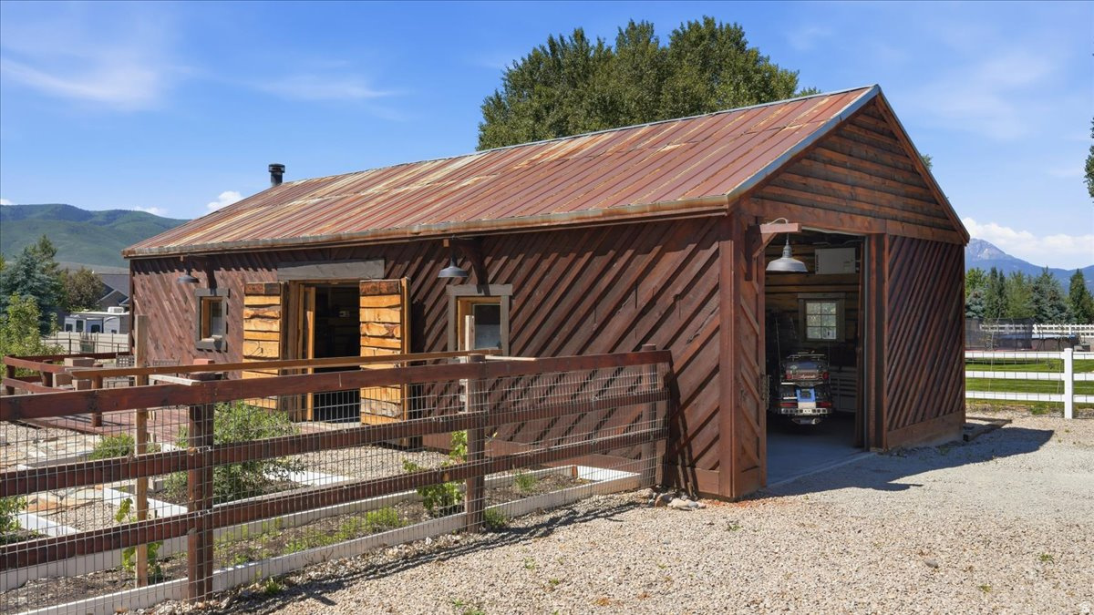 WILD MARE FARM - Residential