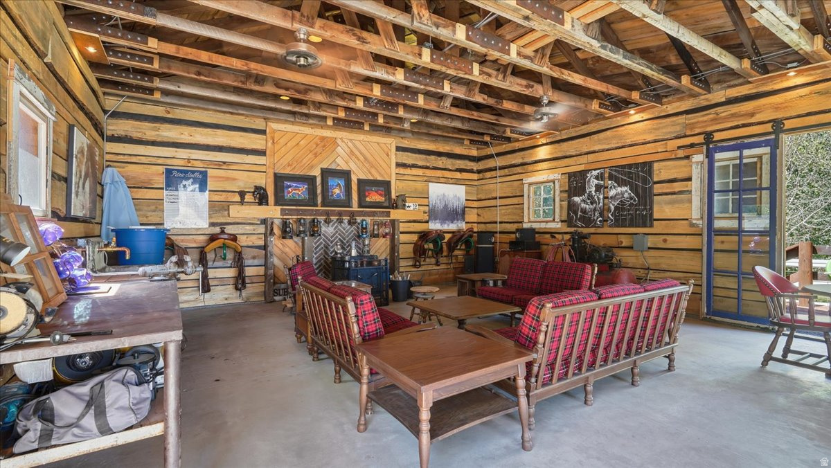 WILD MARE FARM - Residential