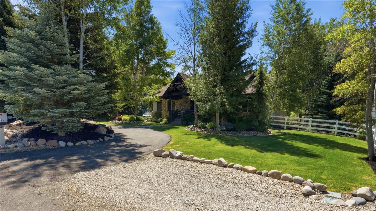 WILD MARE FARM - Residential