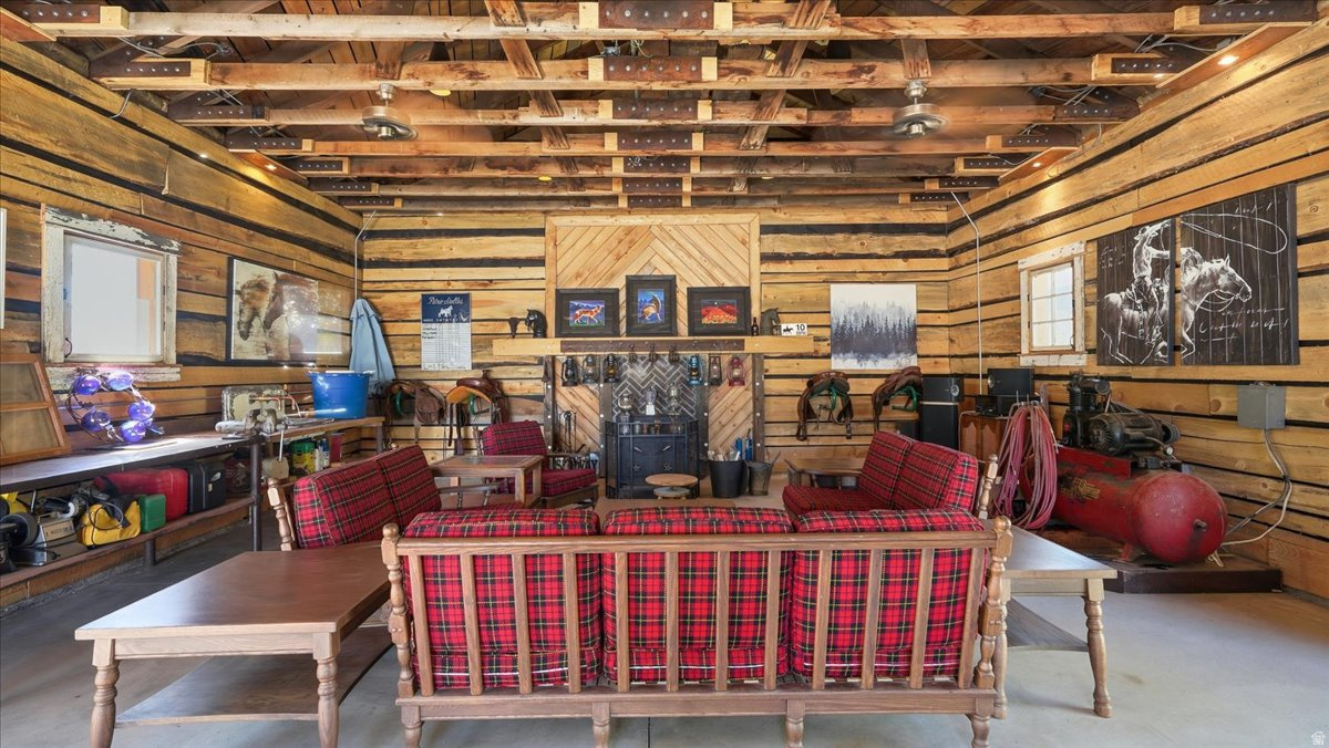 WILD MARE FARM - Residential