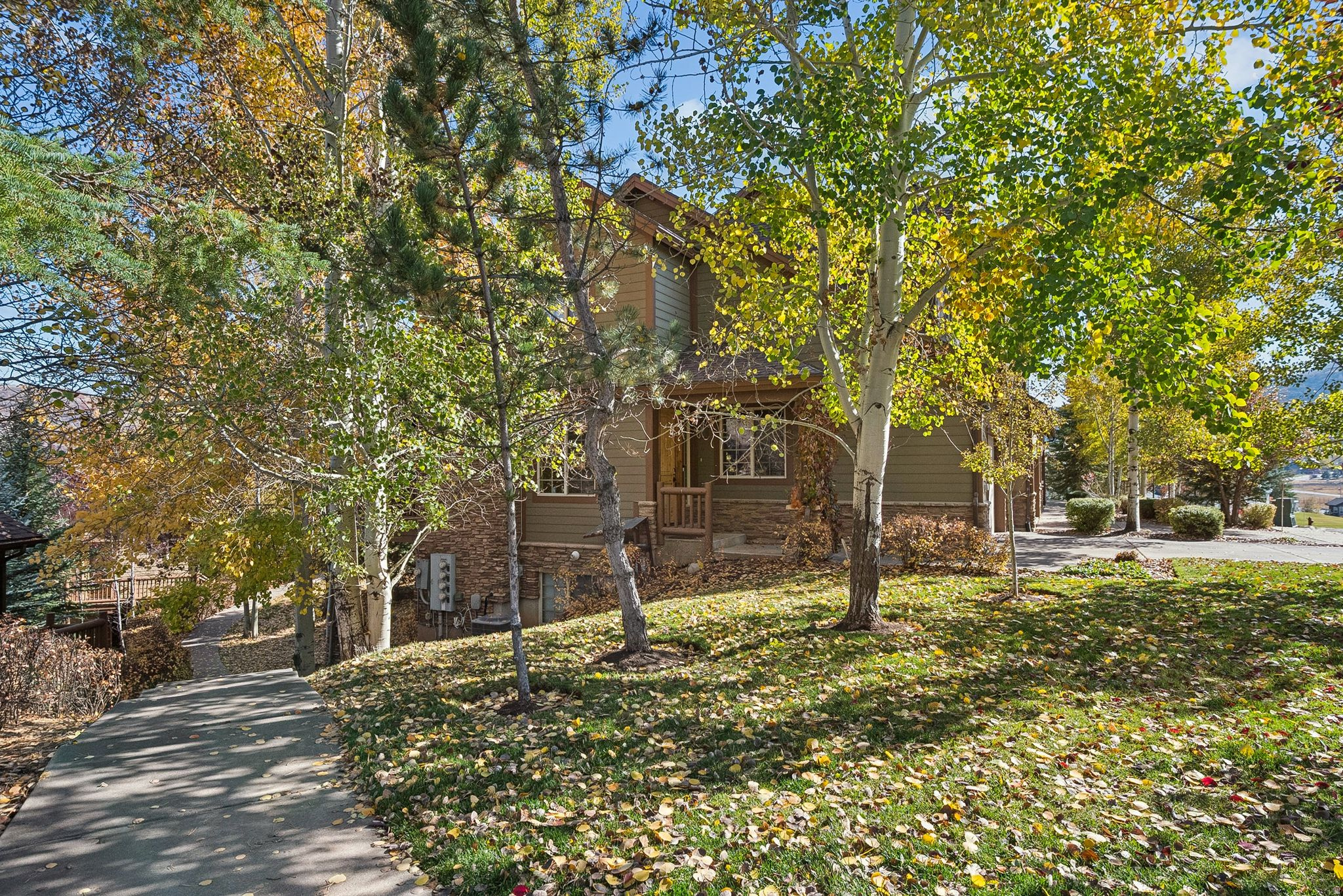 CANYON LINKS - Residential