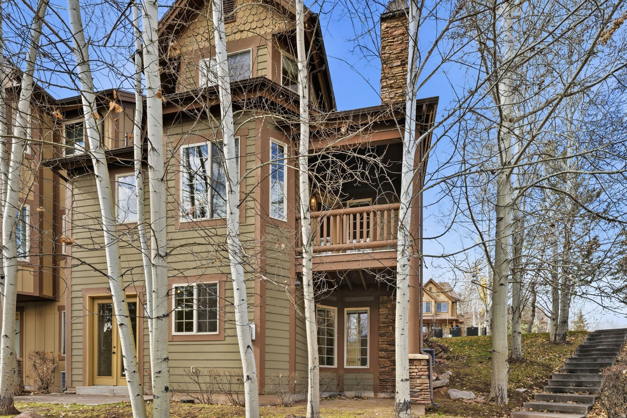 CANYON LINKS - Residential