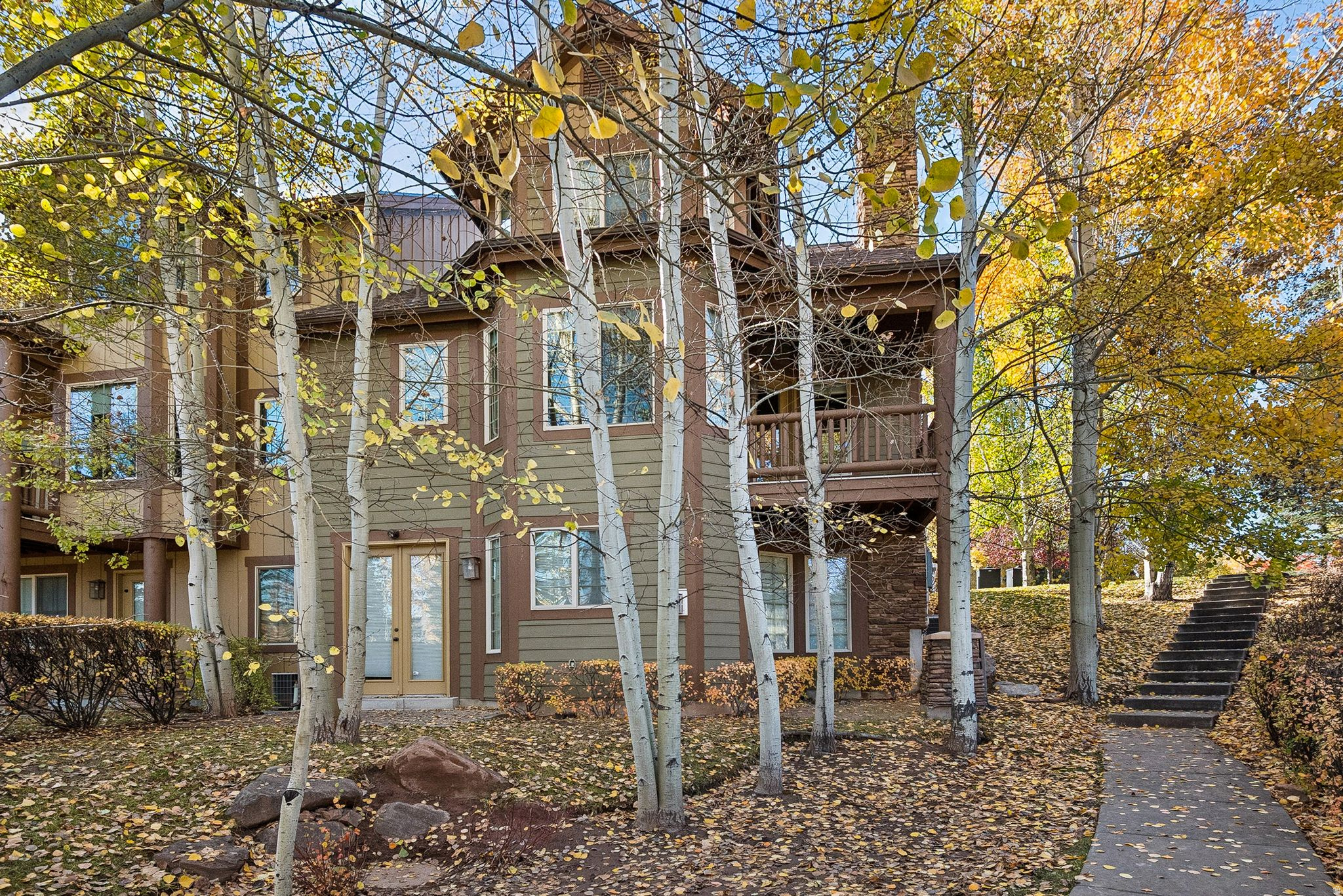 CANYON LINKS - Residential