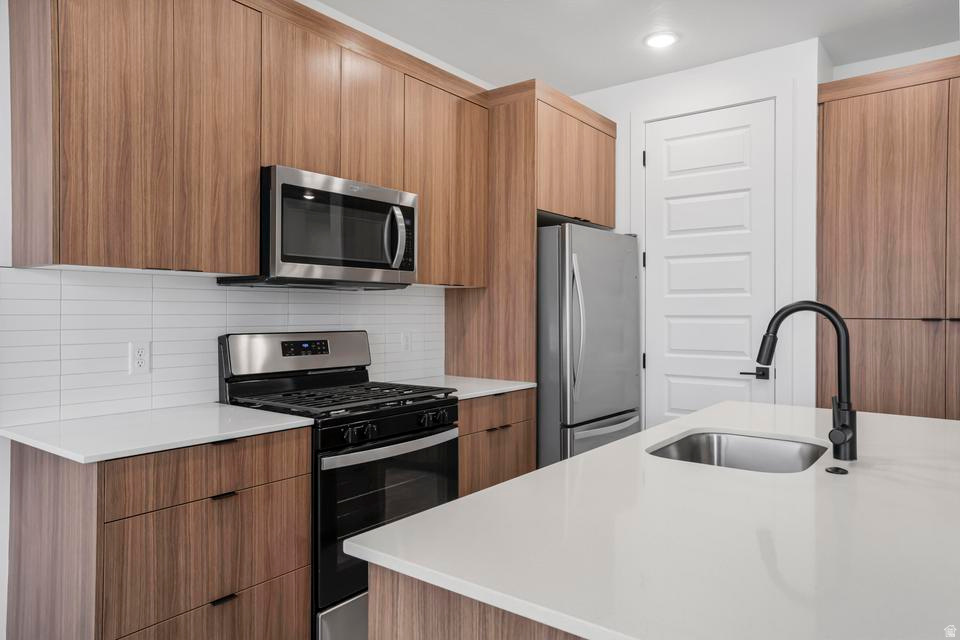 HURRICANE VILLAGE PLAT B - Residential