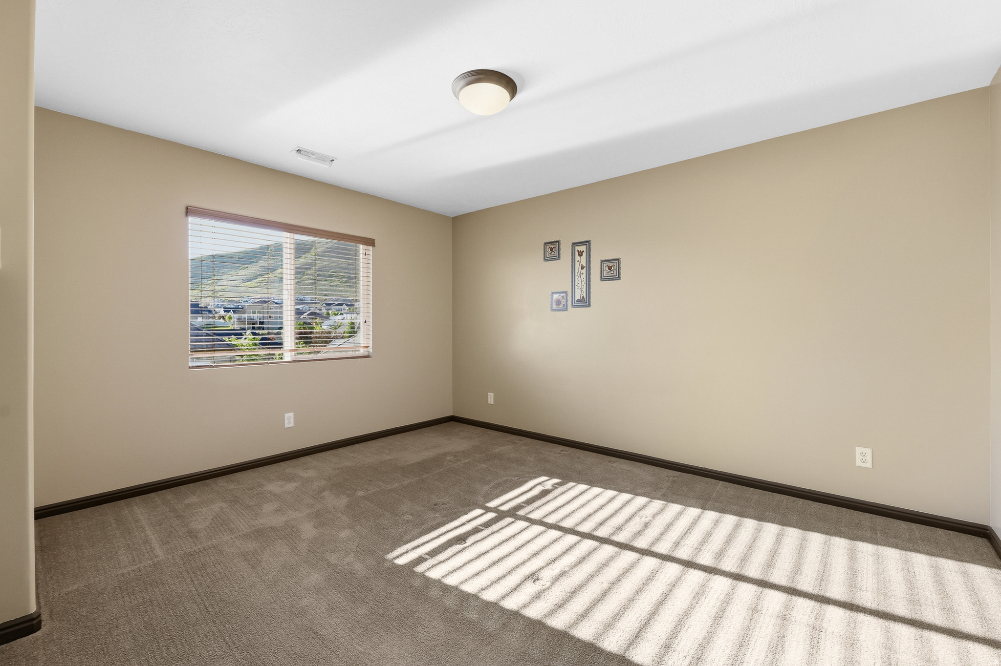 COVE AT HERRIMAN SPRINGS PHASE 3 - Residential