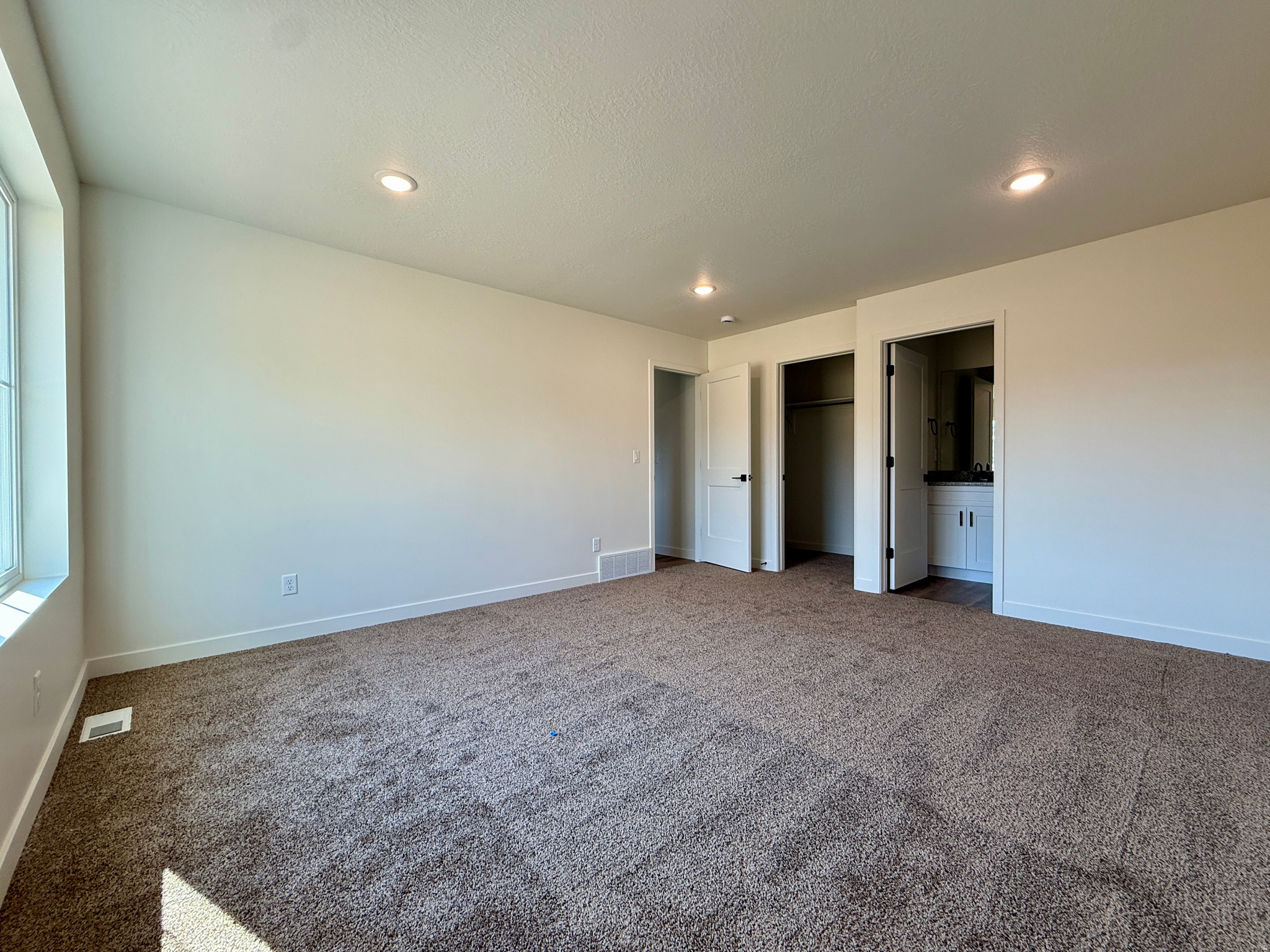 GOSSAMER PLACE - Residential