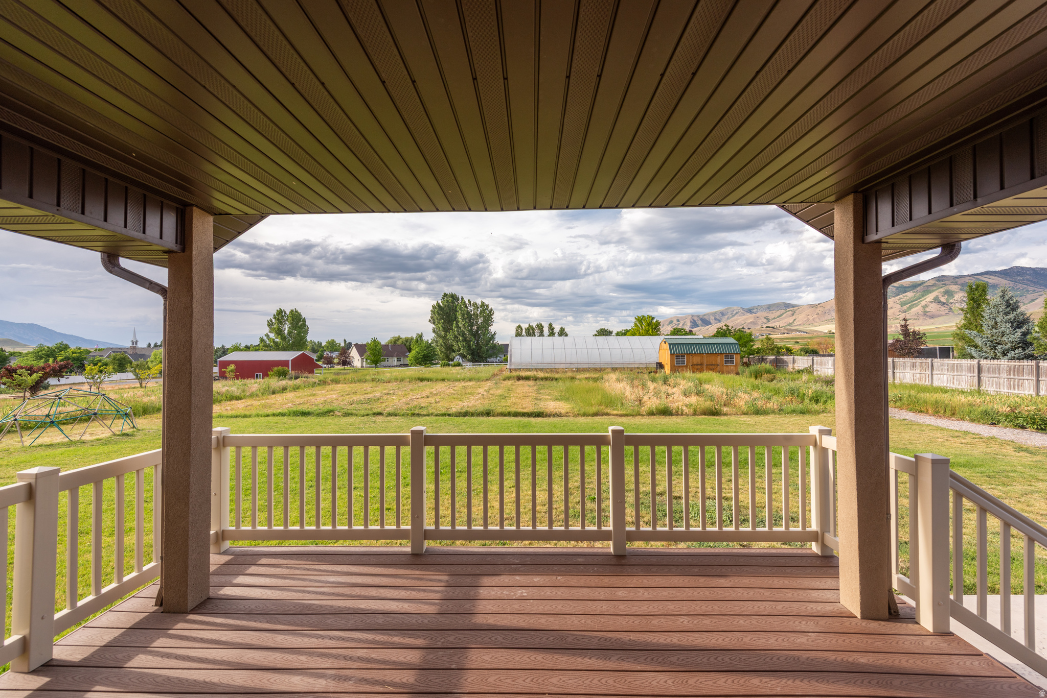 PARADISE ESTATES - Residential