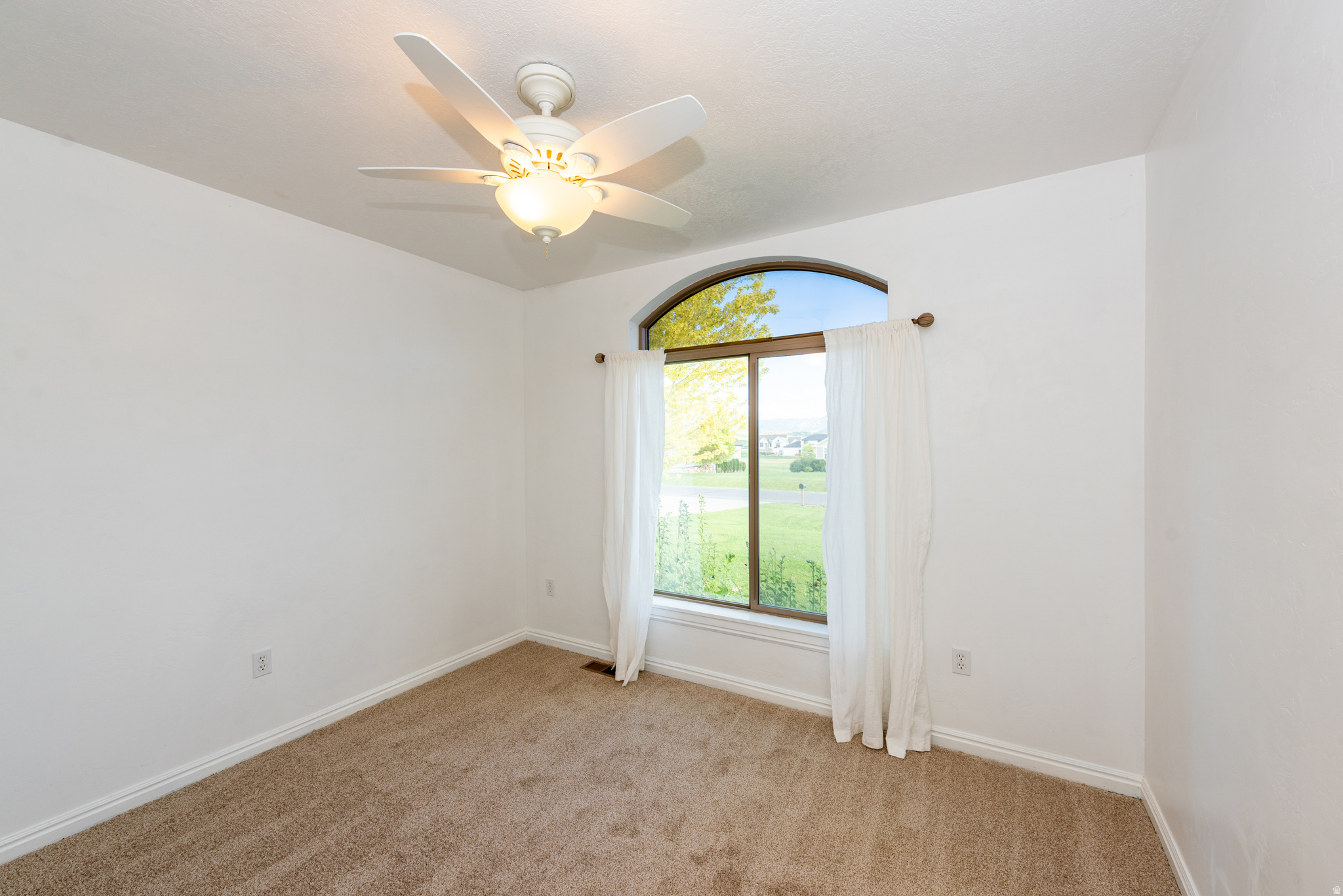 PARADISE ESTATES - Residential