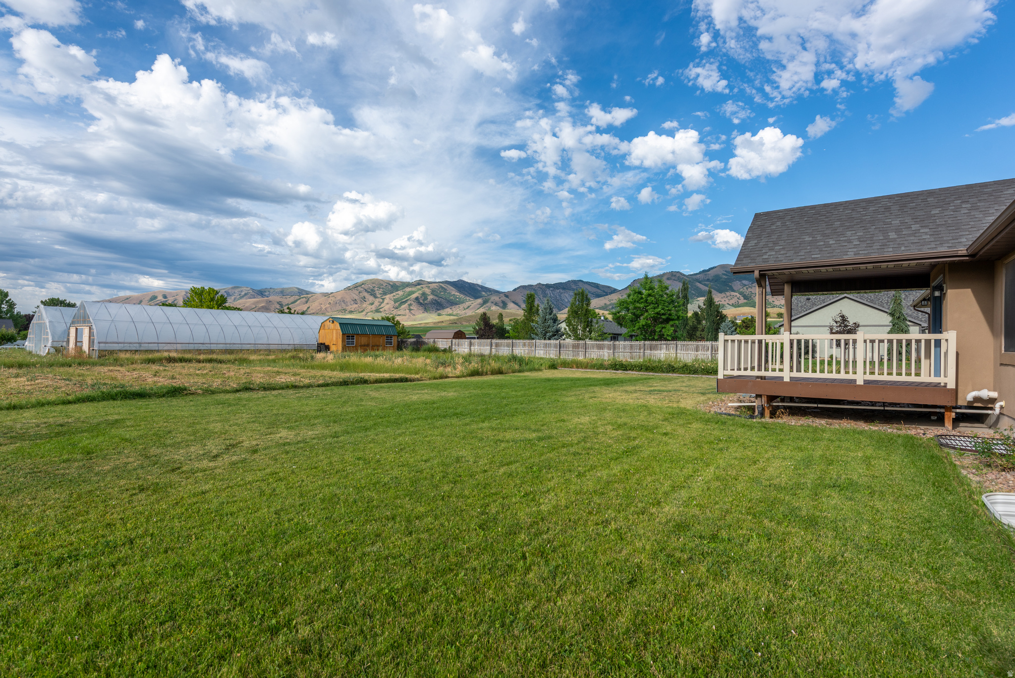 PARADISE ESTATES - Residential