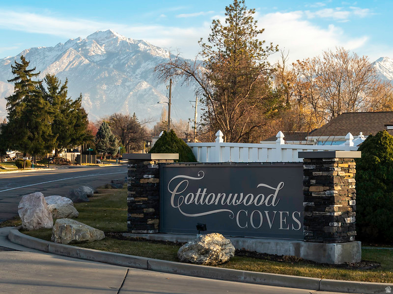 COTTONWOOD COVES - Residential