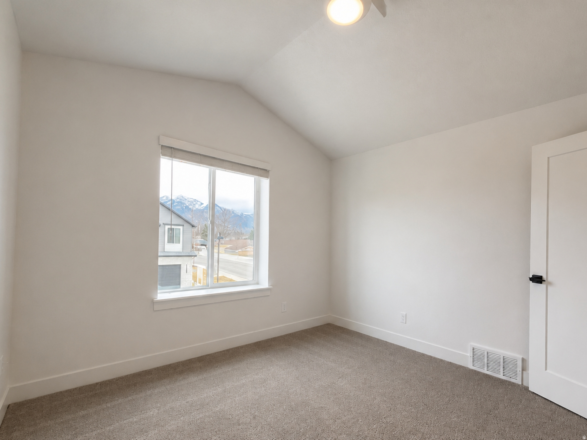 TRAILSIDE RESERVE - Residential