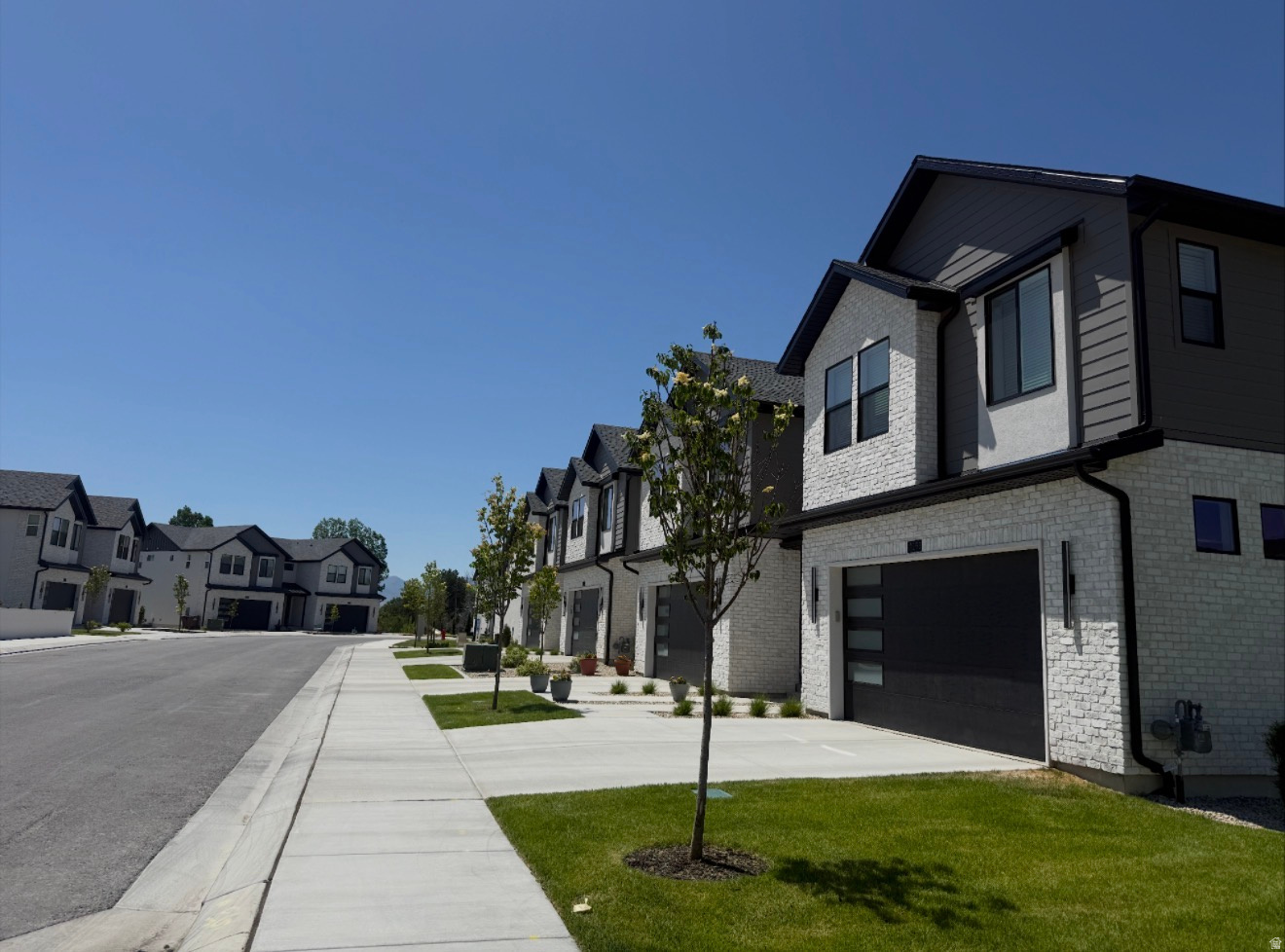 TRAILSIDE RESERVE - Residential