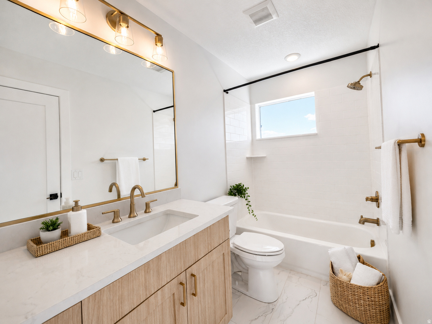 TRAILSIDE RESERVE - Residential