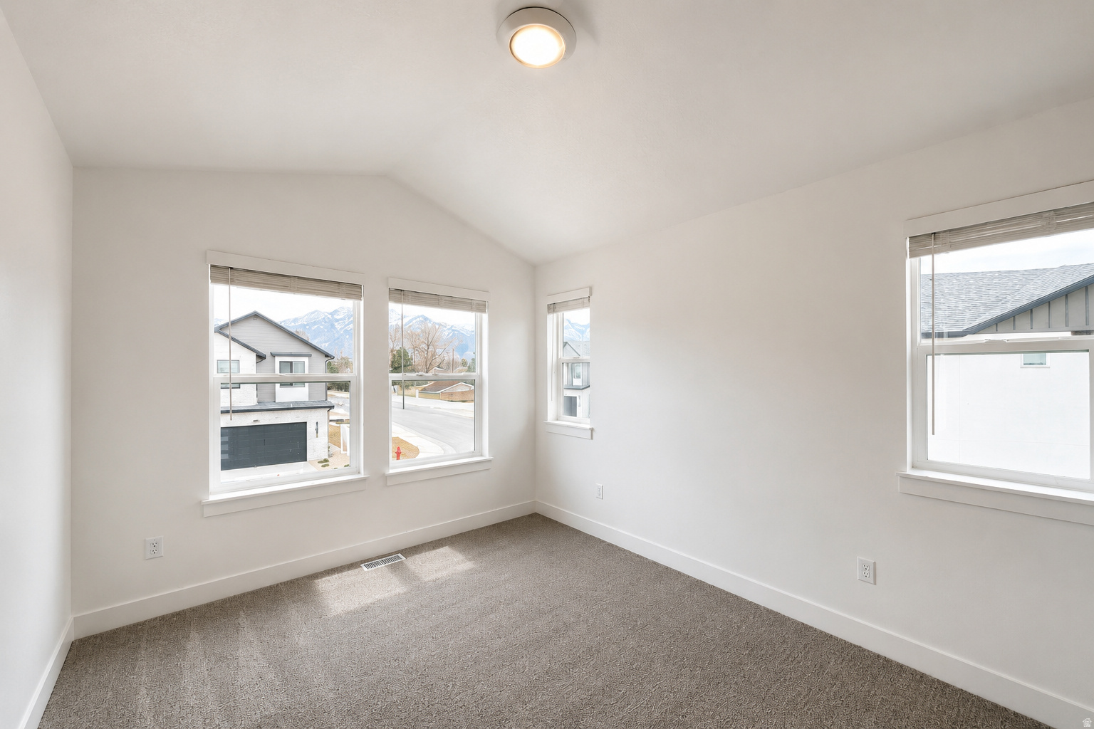 TRAILSIDE RESERVE - Residential
