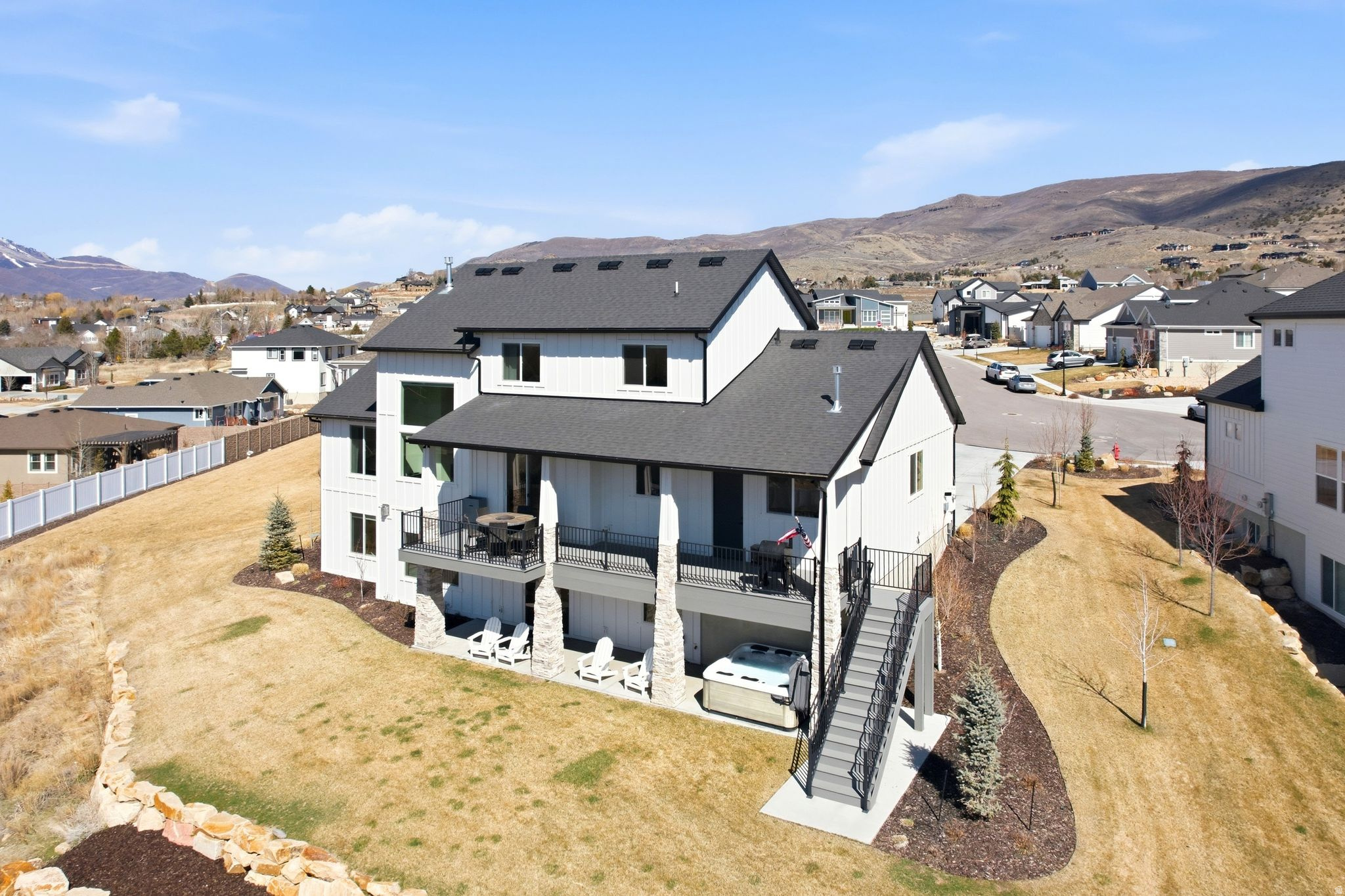 STONE CREEK - Residential