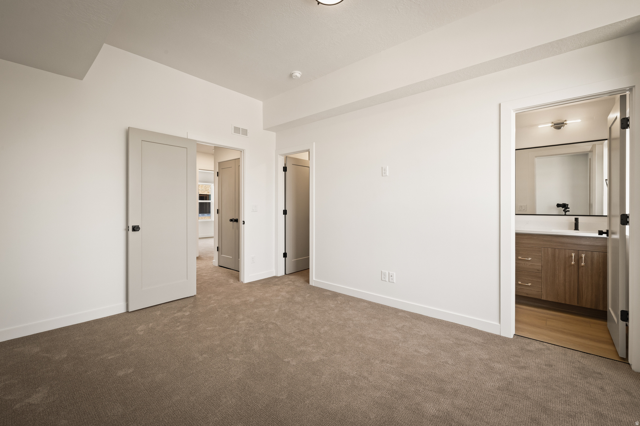THE IVY - Residential