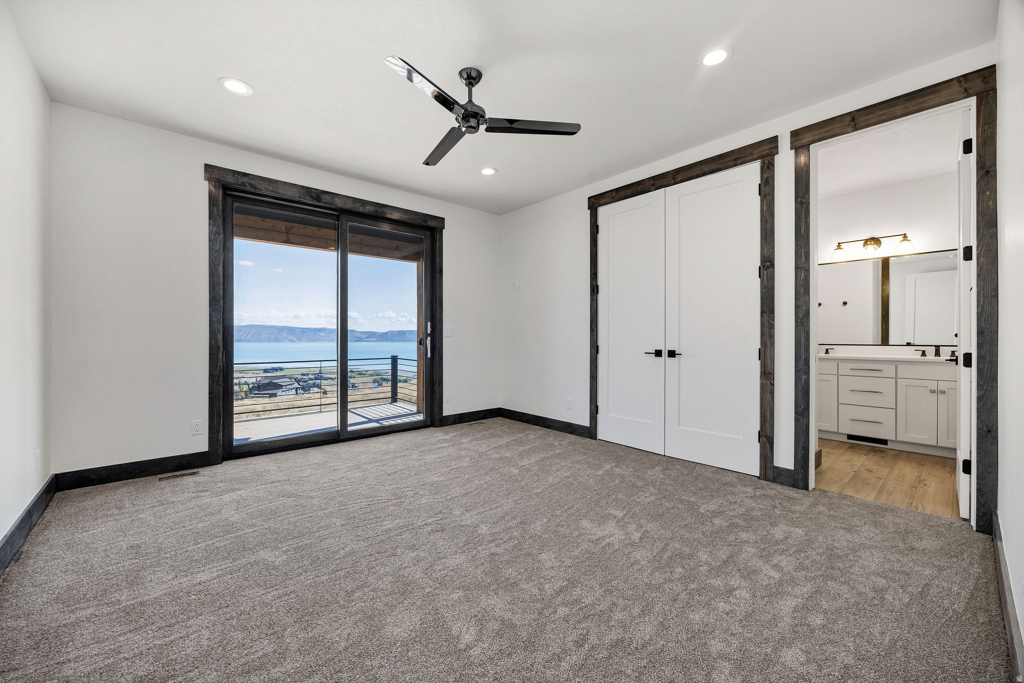 THE KNOLL AT THE RESERVE - Residential