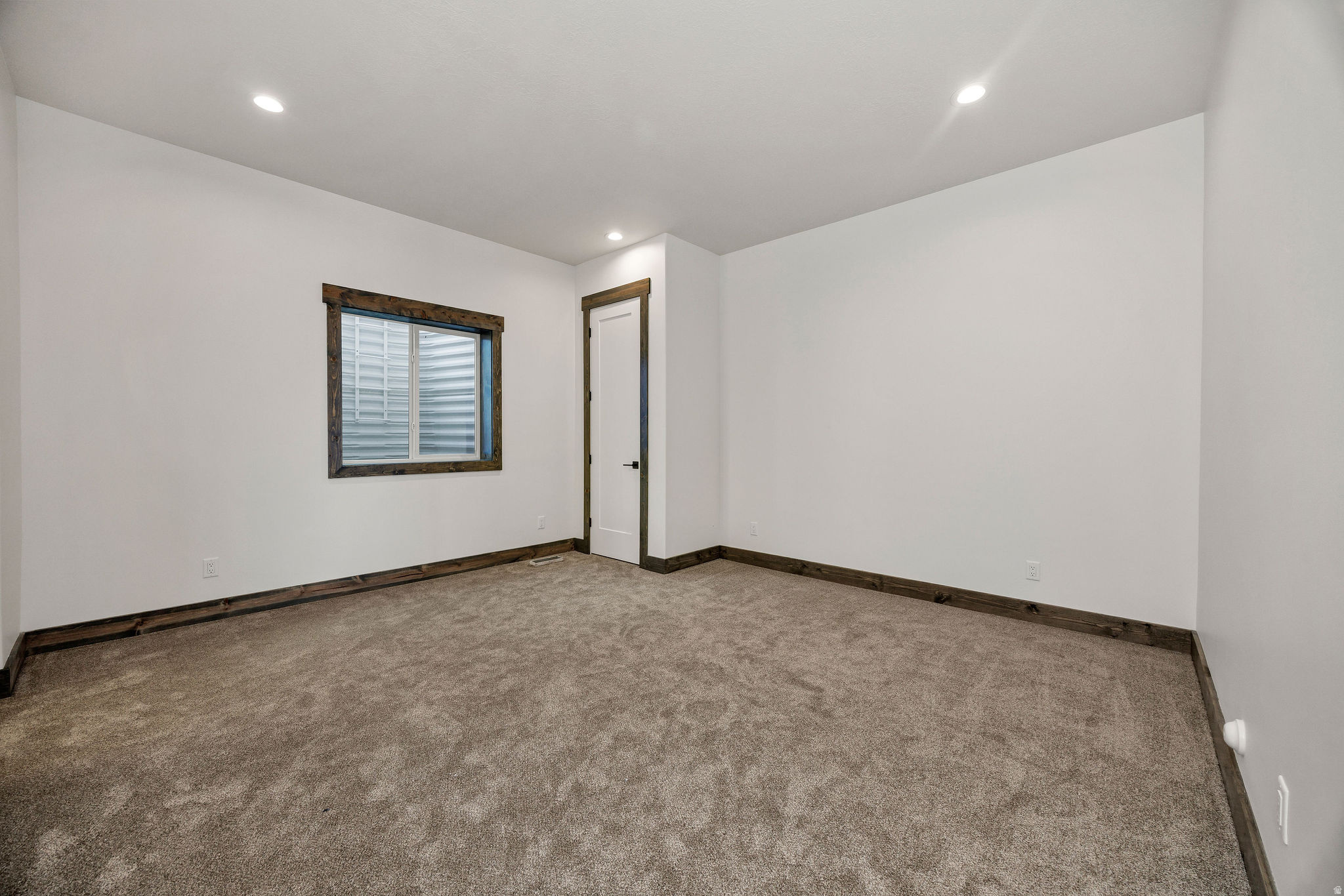 THE KNOLL AT THE RESERVE - Residential