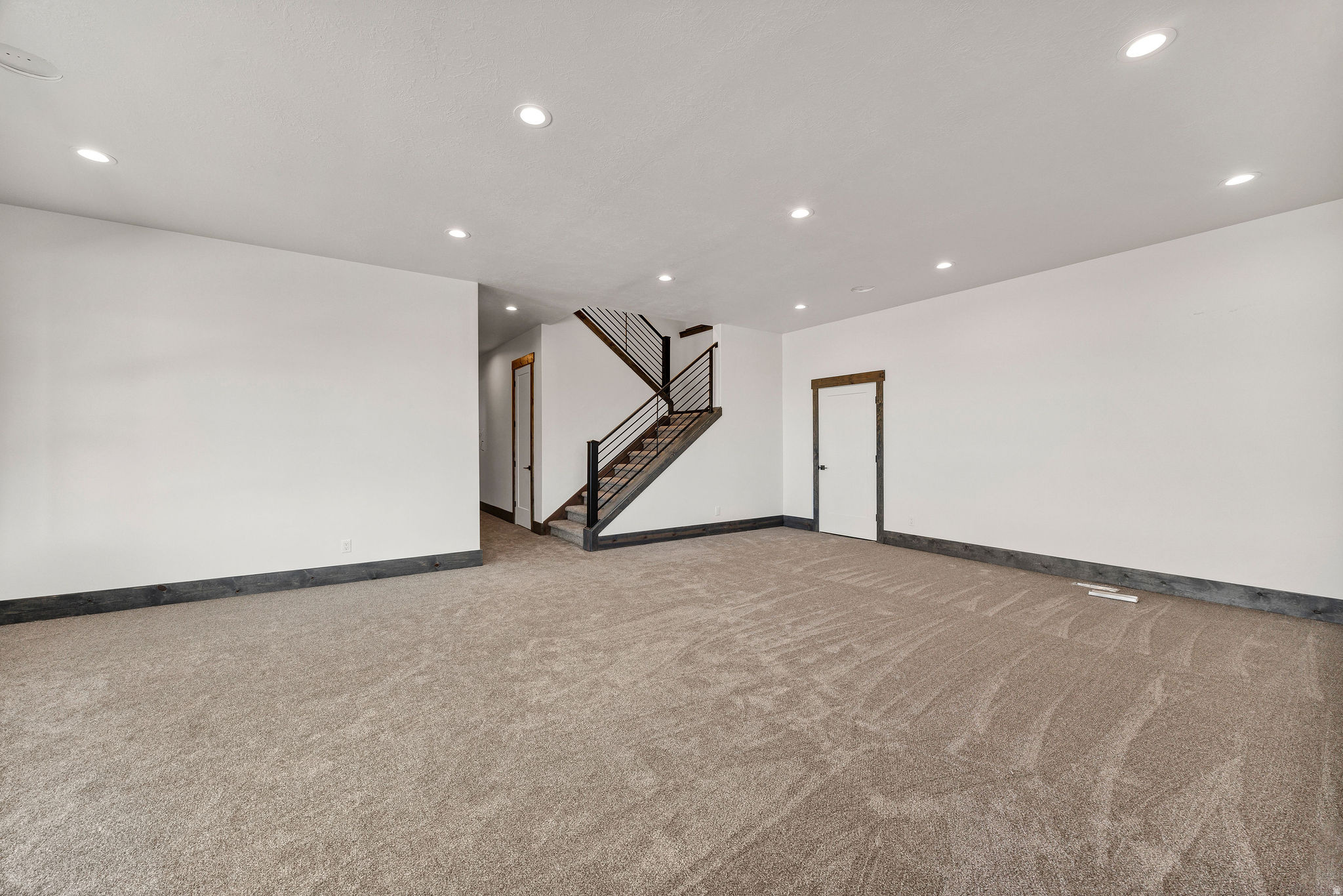 THE KNOLL AT THE RESERVE - Residential
