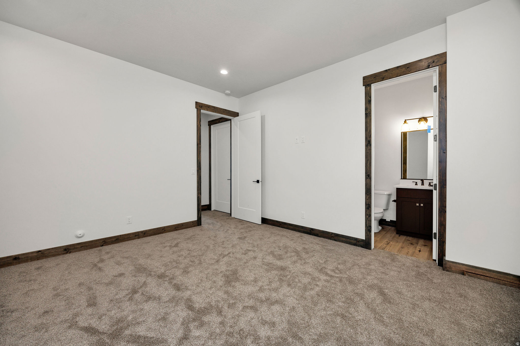 THE KNOLL AT THE RESERVE - Residential