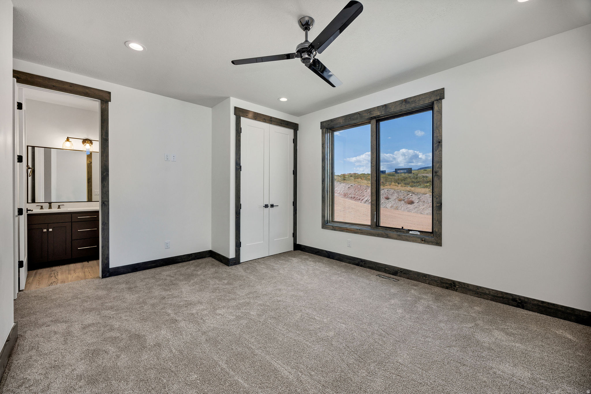 THE KNOLL AT THE RESERVE - Residential