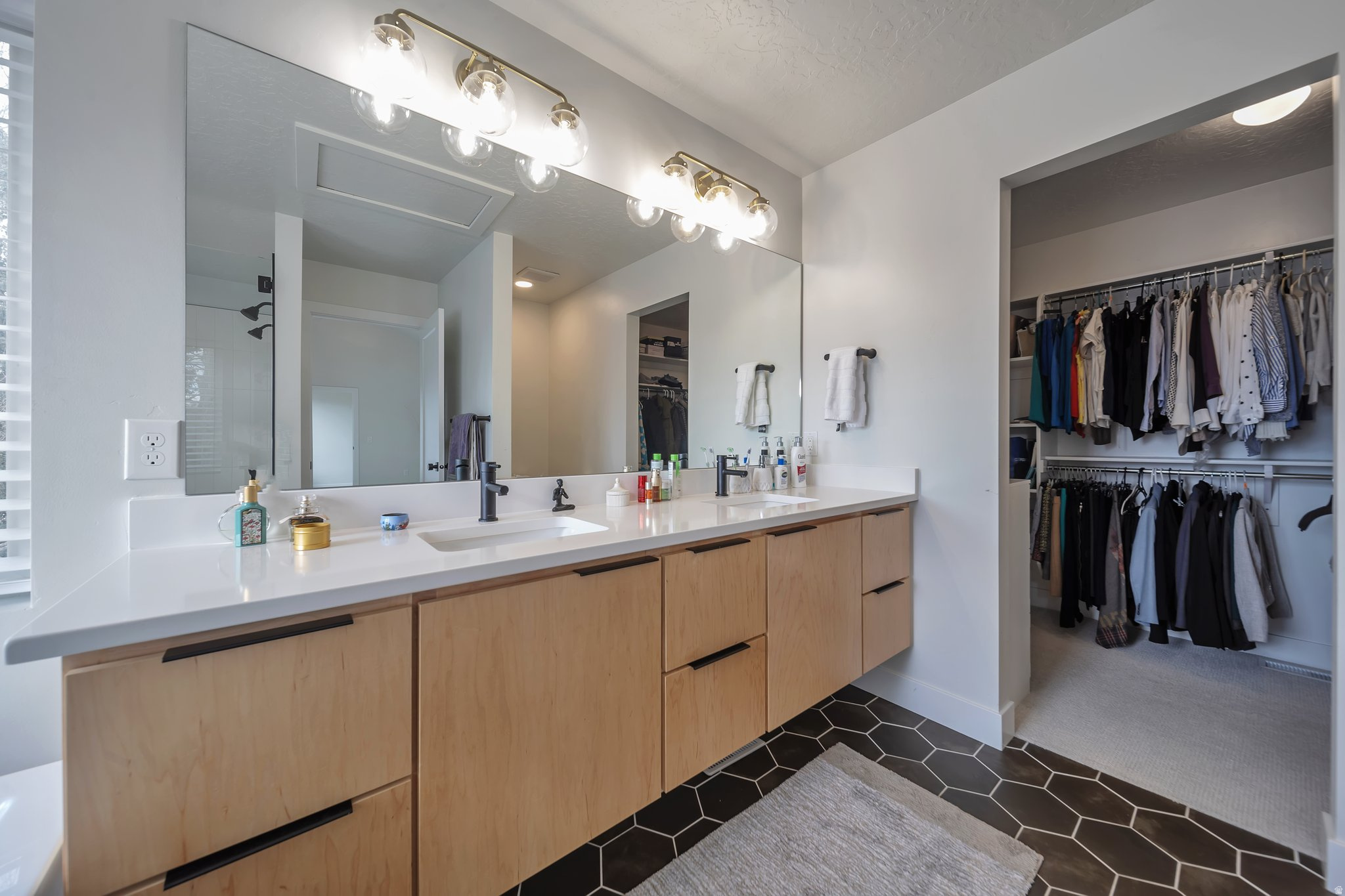 THE GEORGE CONDOMINIUMS - Residential