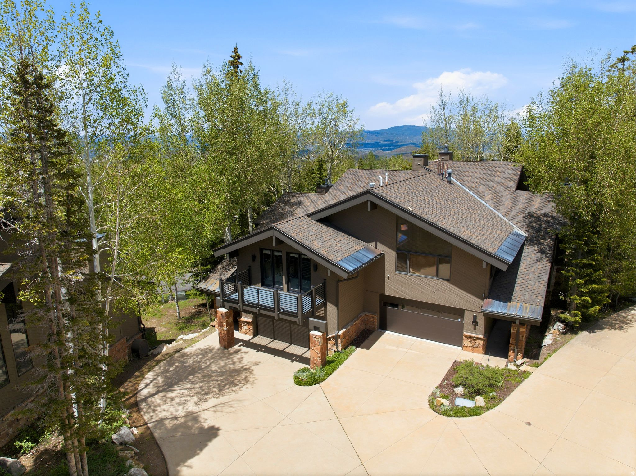 TRAILSIDE - Residential